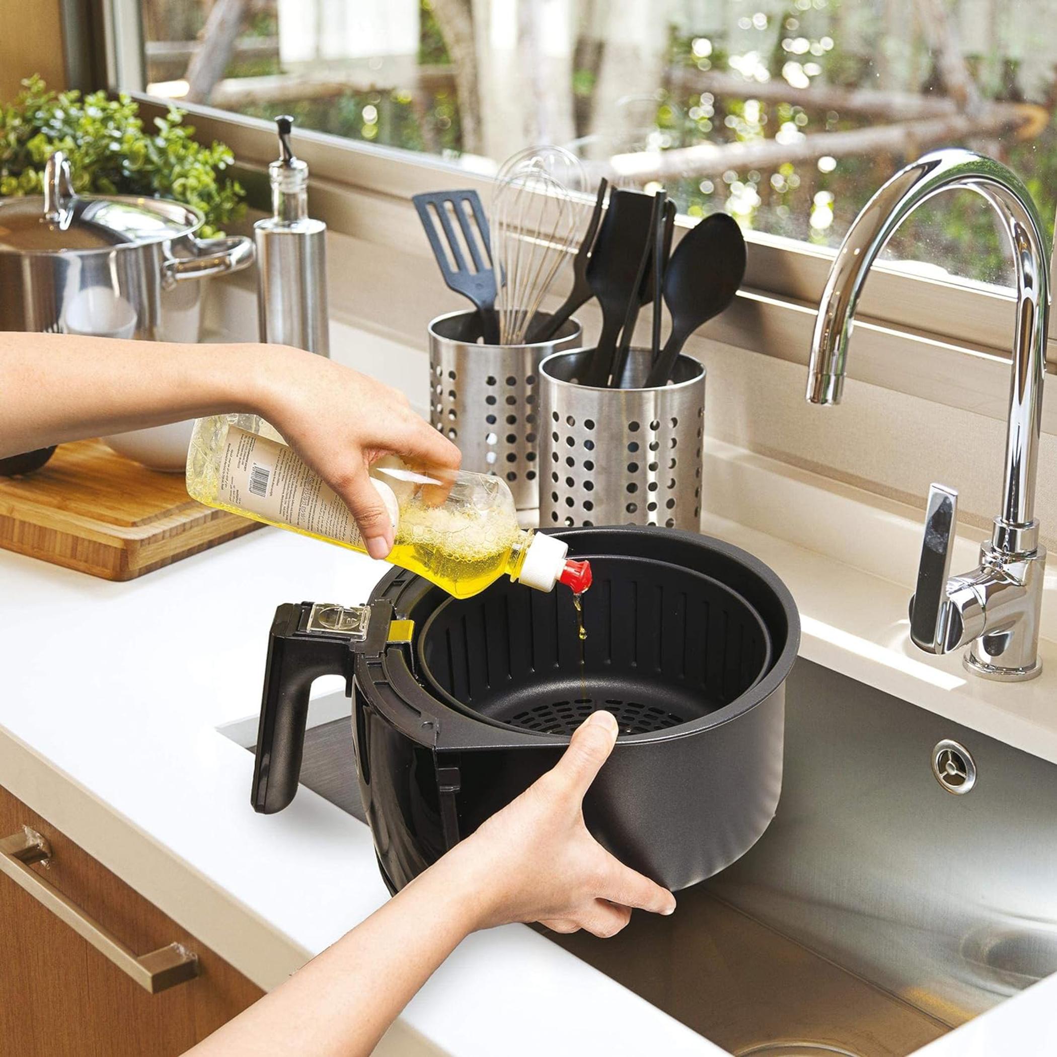 قلاية هوائية 1500 واط بتكنولوجيا الحمل الحراري السريع من بلاك آند ديكر - 2.5 لتر-hbxhomeware-appliances-airfryers-image-5