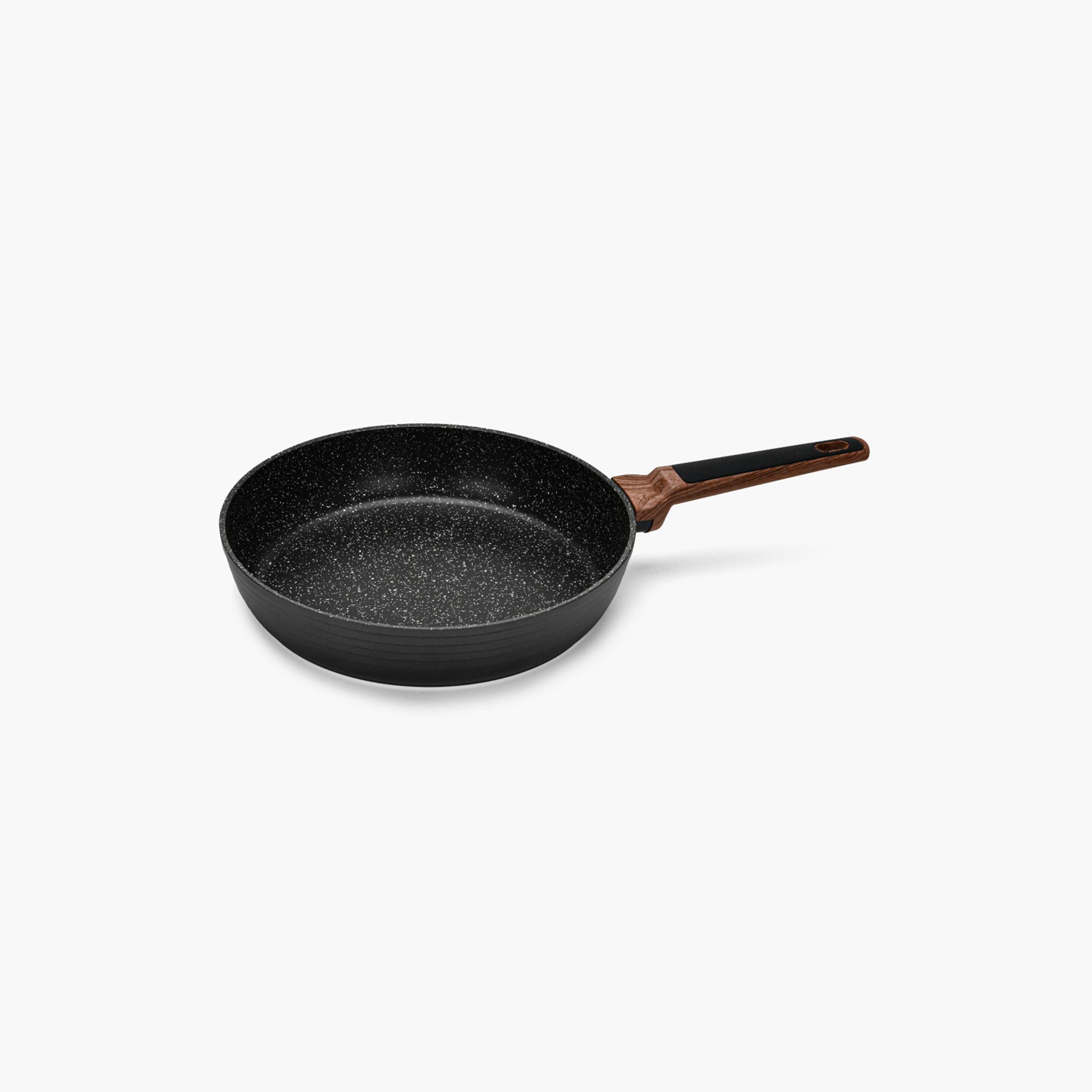 مقلاة ألومنيوم غير لاصقة بقاعدة حث من سلسلة دايموند من فيسمان - 28 سم-household-kitchen-cookware-potsandpans-image-3
