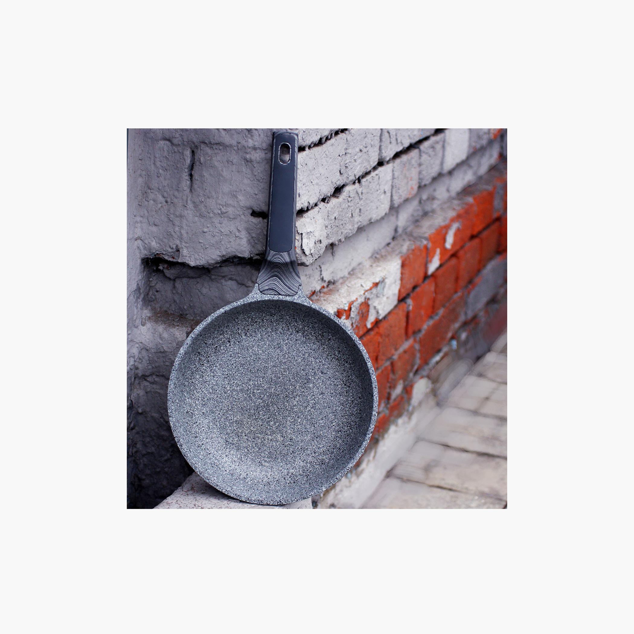 مقلاة ألومنيوم غير لاصقة بقاعدة حث من سلسلة برستيج من فيسمان-household-kitchen-cookware-potsandpans-image-1