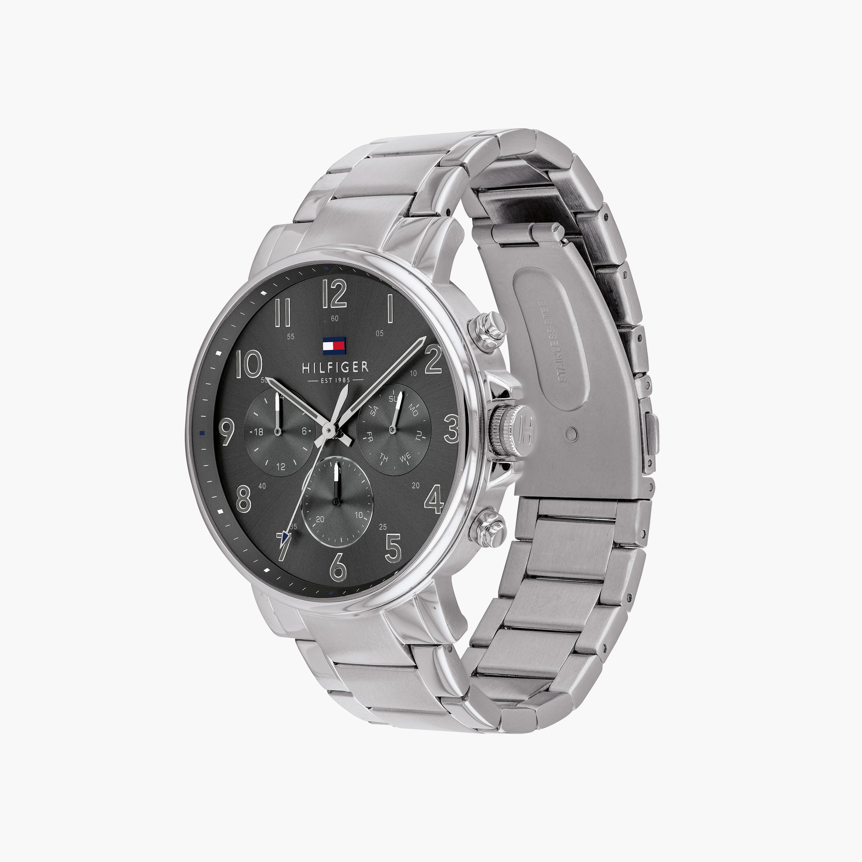 تومي هيلفيغر- ساعة للرجال 46 ملم كرونوغراف فضية من الستانلس ستيل | 1710382-men-watchesandjewellery-watches-image-2