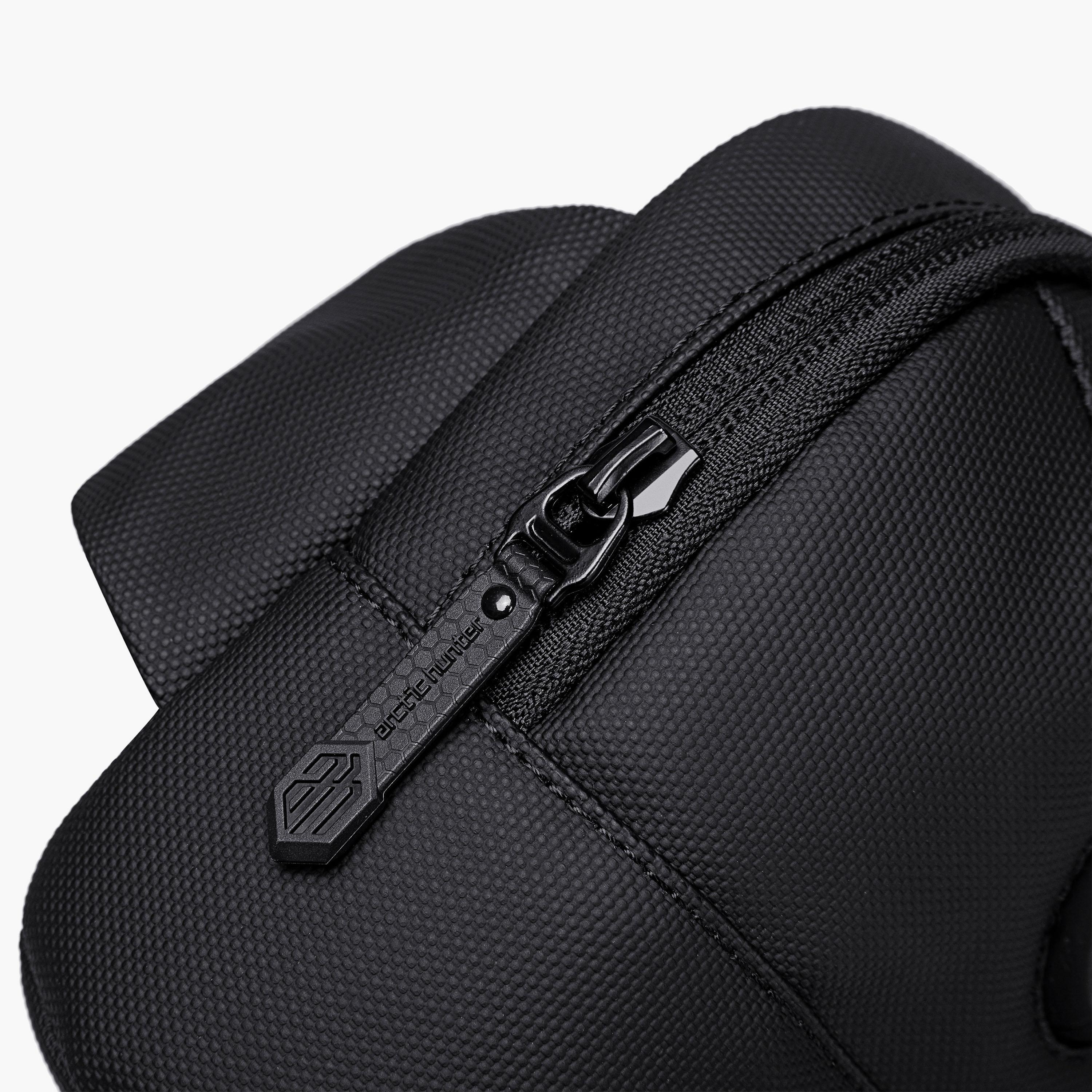 Arctic Hunter Water-Resistant and Anti-Theft Crossbody Sling Bag with Zipper Closure-travel-accessories-image-5