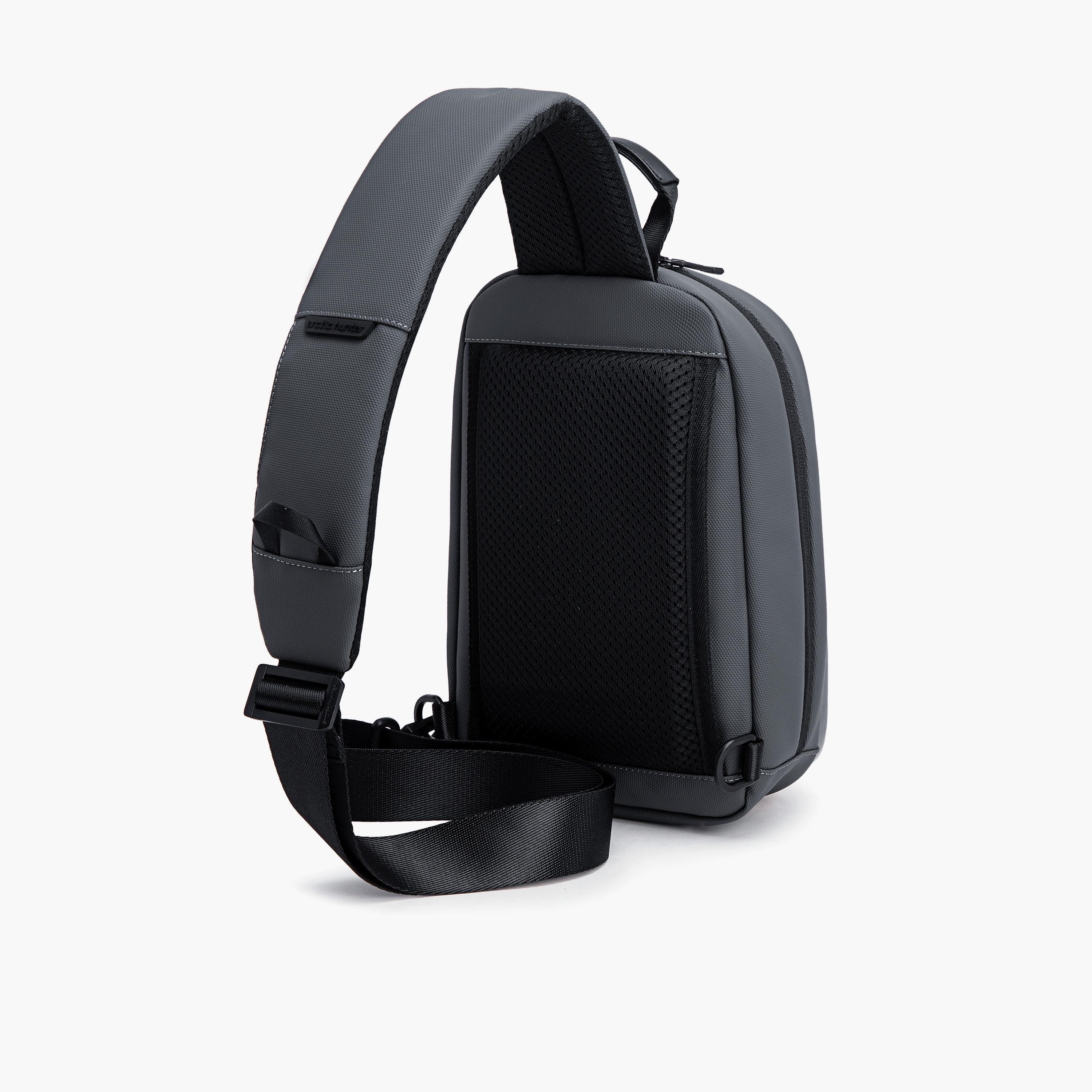 Arctic Hunter Water-Resistant and Anti-Theft Sling Bag with Zip Closure-travel-accessories-image-3