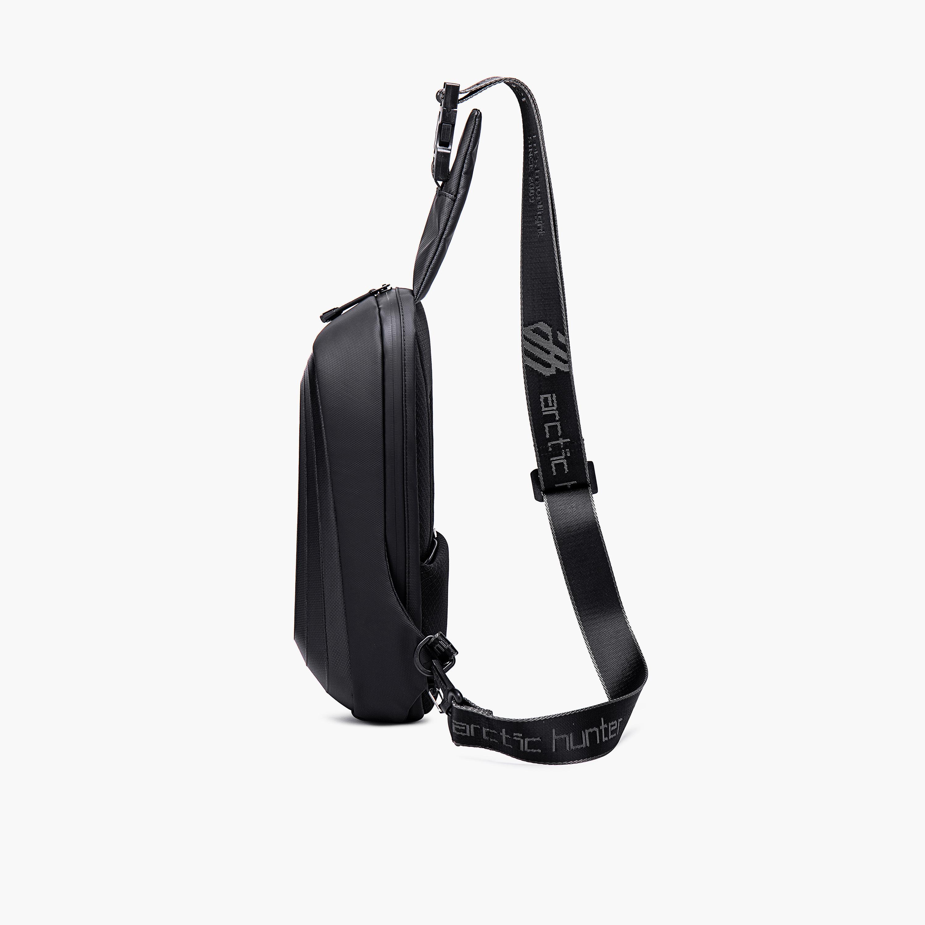 Arctic Hunter Water-Resistant and Anti-Theft Shoulder Bag with Zipper Closure-men-bags-image-2