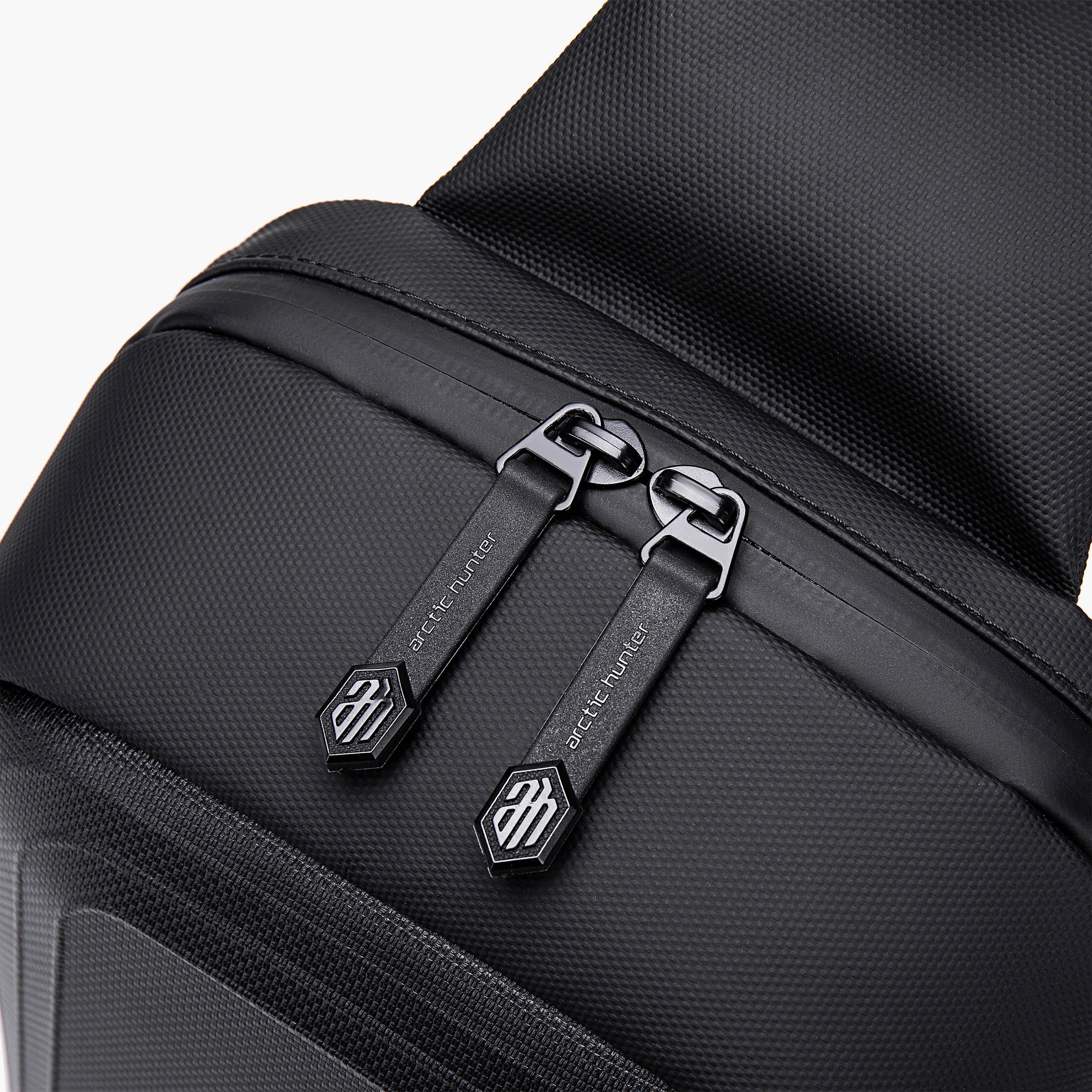 Arctic Hunter Water-Resistant and Anti-Theft Shoulder Bag with Zipper Closure-men-bags-image-5