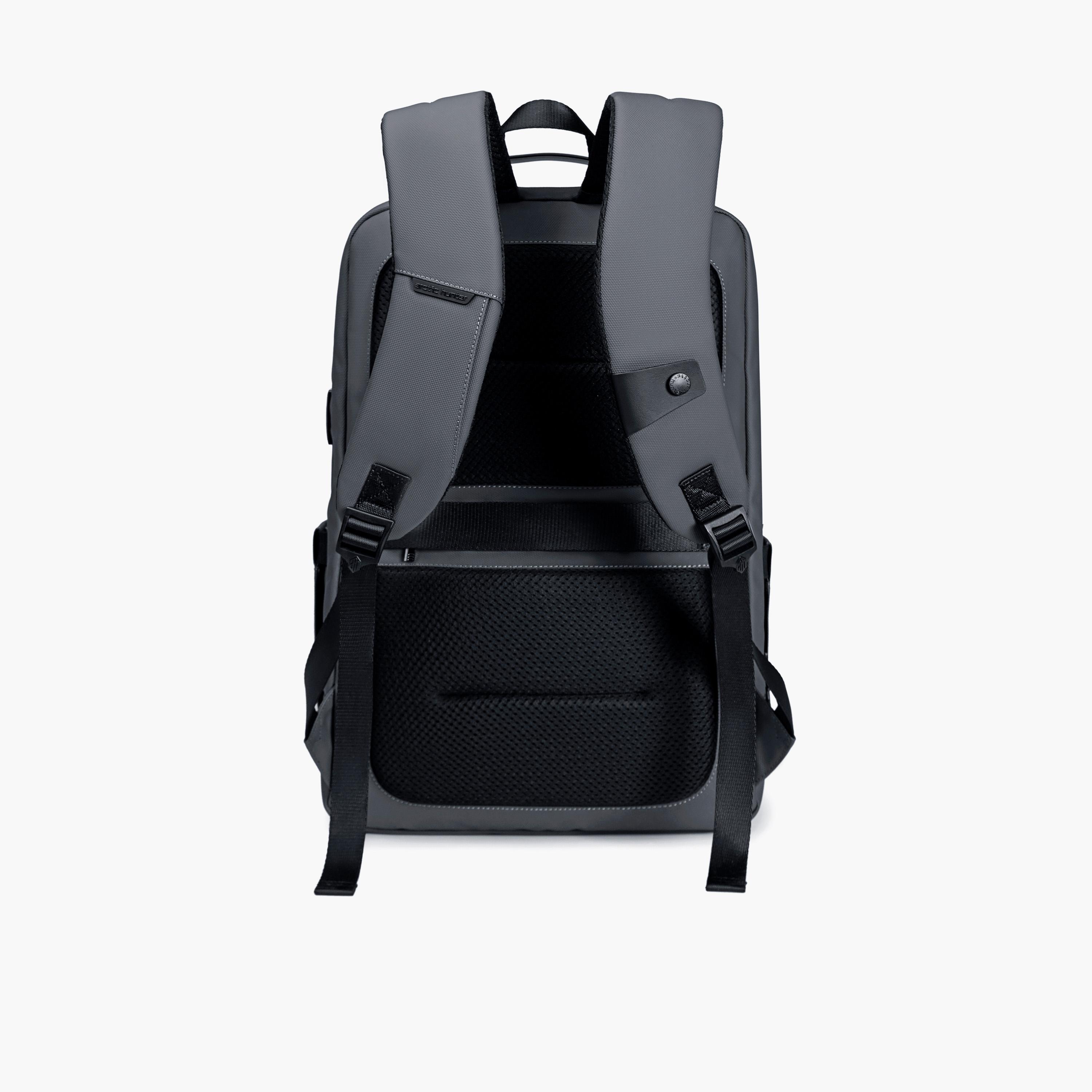 Arctic Hunter 25L | 18.8 Inches Laptop Bag Polyester Blend with Built-in USB/Headphone Port | B00555-travel-luggagesandbags-backpacks-image-5