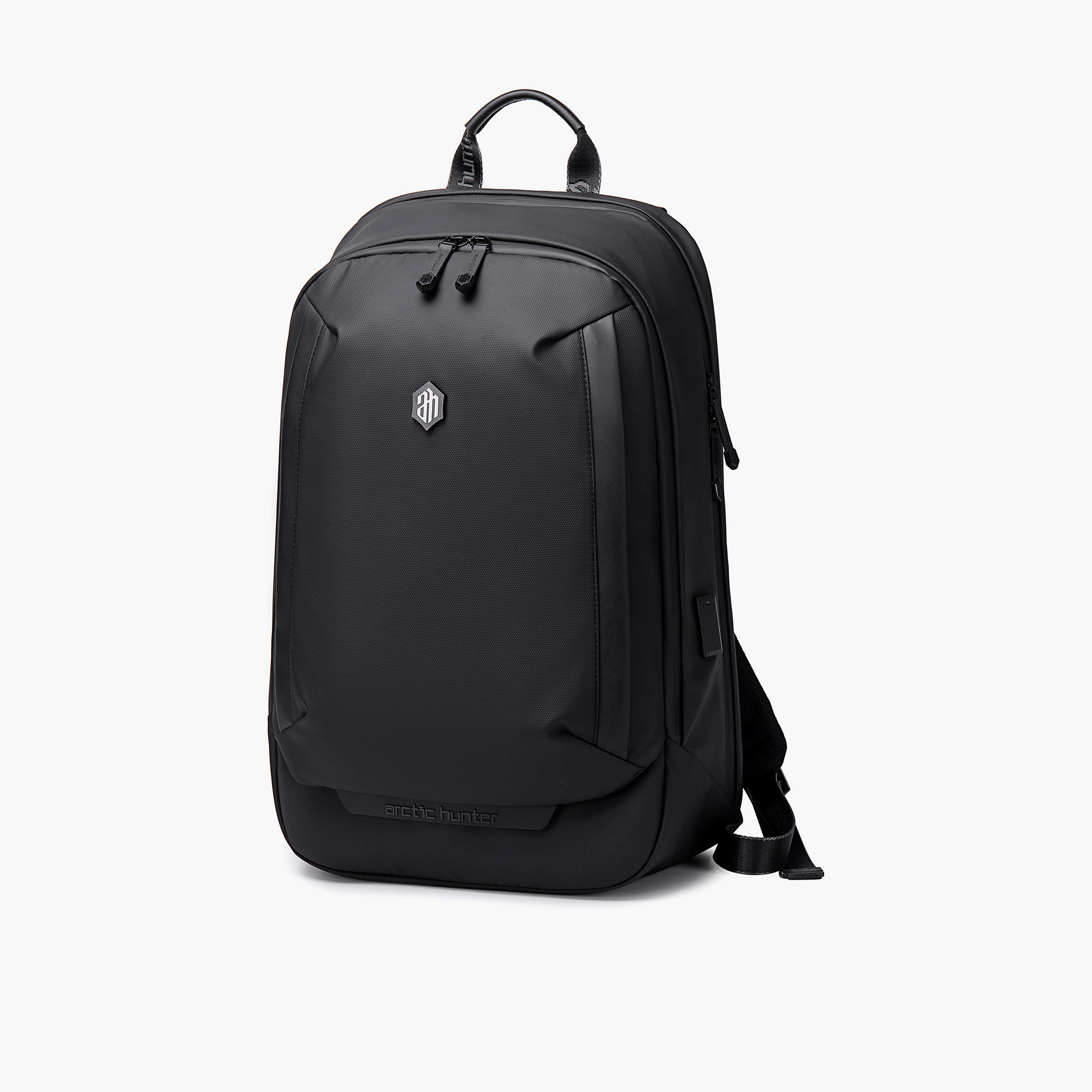 اركتيك هنتر- شنطة كمبيوتر محمول مقاس 18 إنش بوليستر مع منفذ USB مدمج | B00443-school-bagsandbackpacks-backpacks-image-1