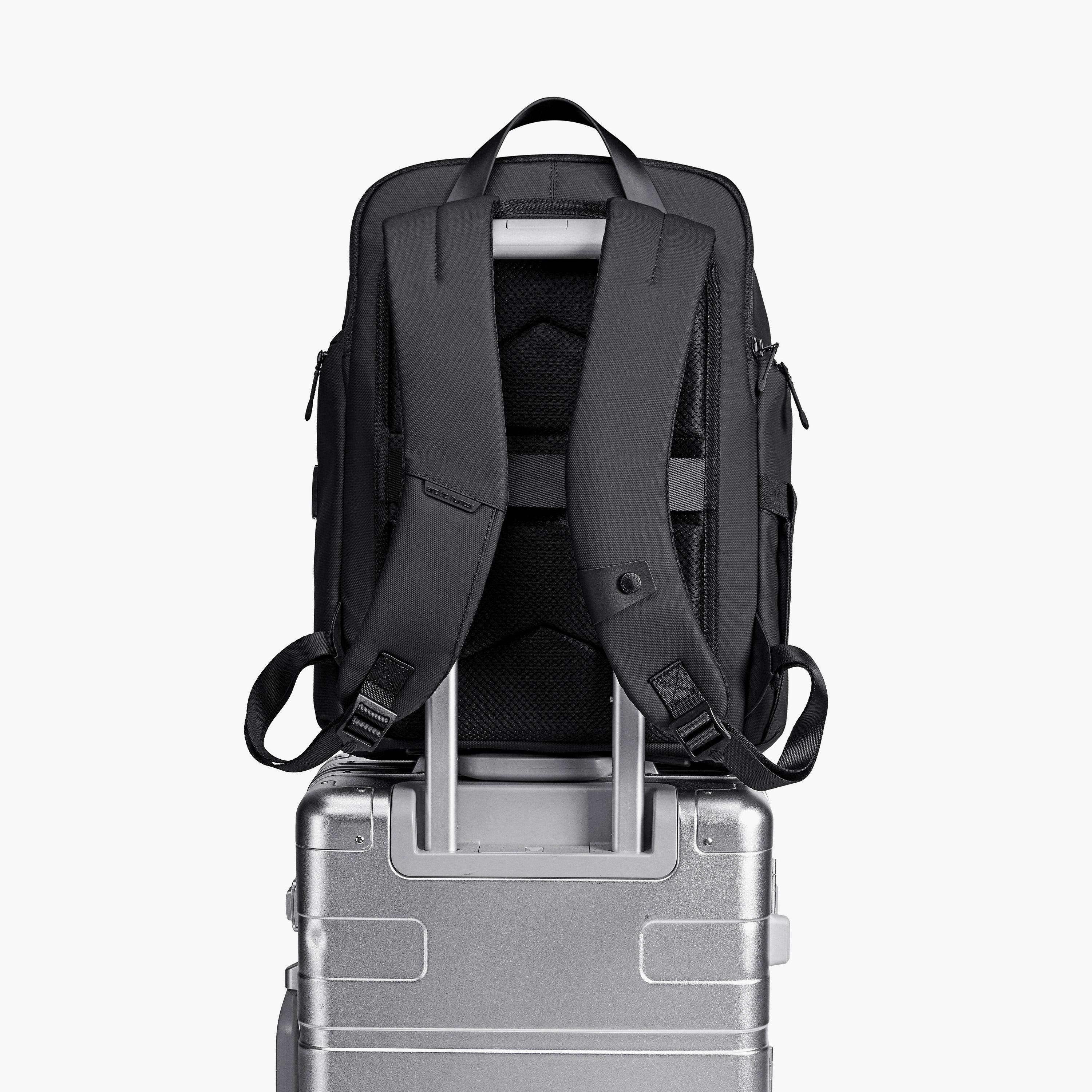 Arctic Hunter 24L | 17.5 Inches Laptop Bag Polyester Blend with Built-in USB/Headphone Port | B00558-travel-luggagesandbags-backpacks-image-7