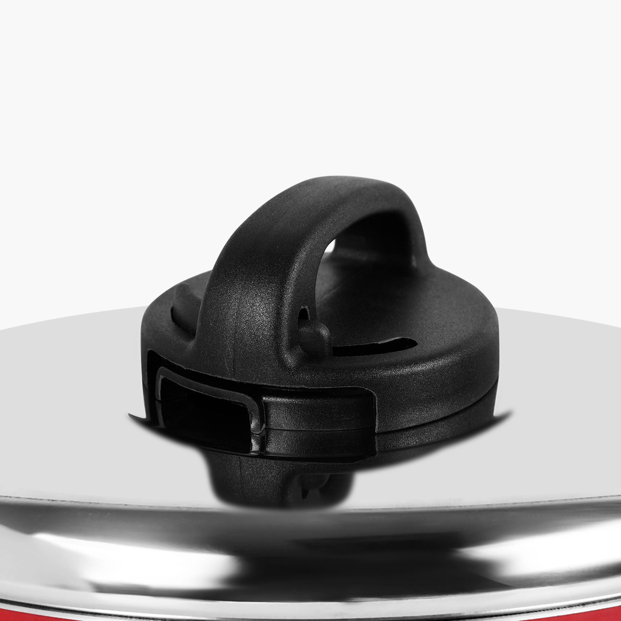 قدر مرقة غير لاصق مع غطاء ستانلس ستيل كلاسيك من برستيج - 20 سم-household-kitchen-cookware-potsandpans-image-6