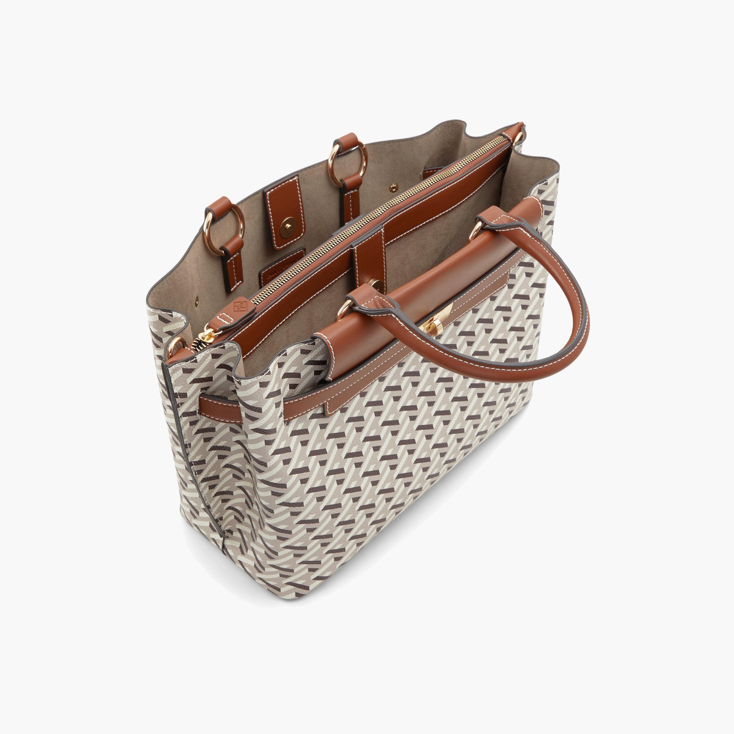 كول ات سبرينغ- شنطة  كتف مطبوعة بمقبضين  بقفل سحاب وحزام قابل للإزالة-women-bagsandwallets-handbags-image-3
