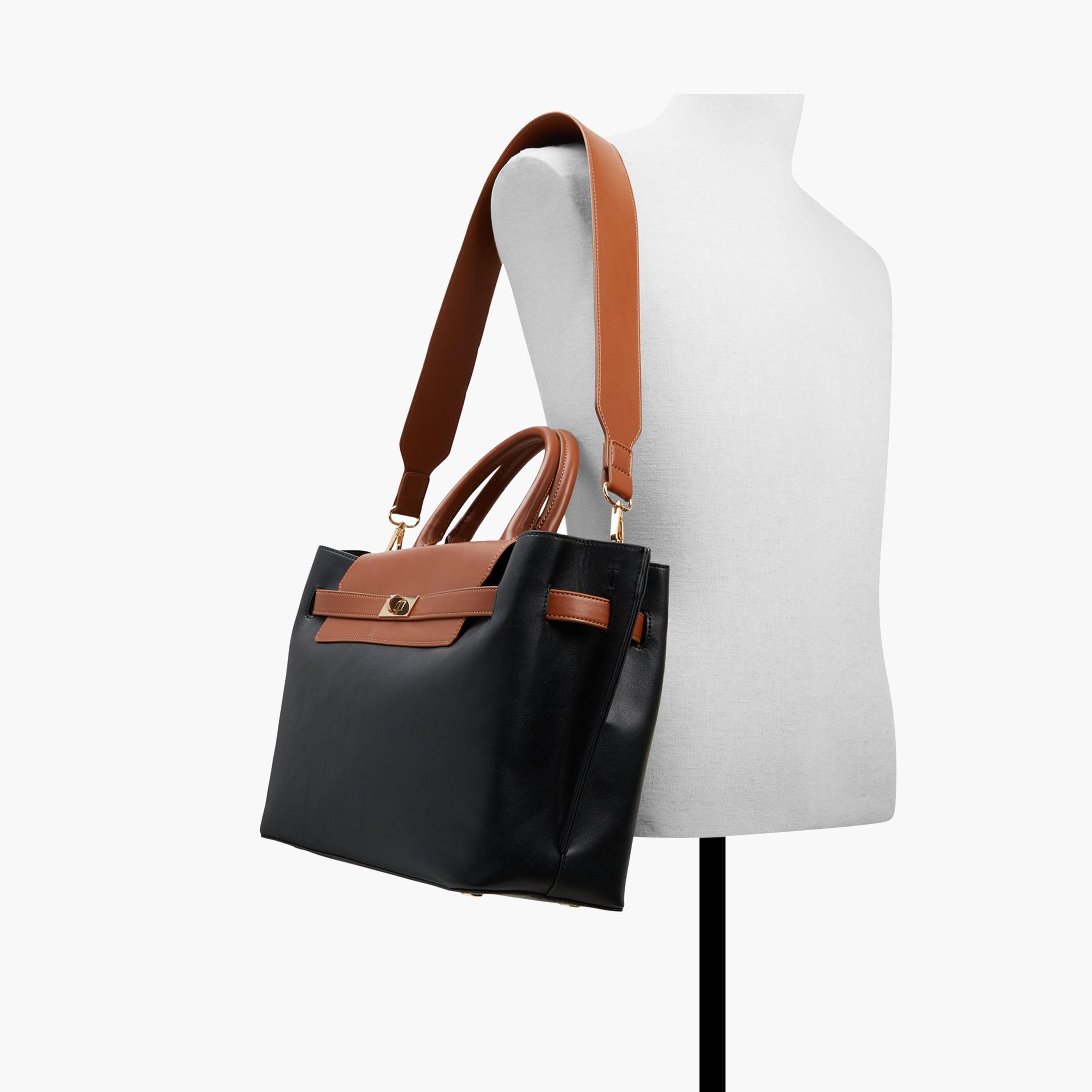 كول ات سبرينغ- شنطة  كتف مطبوعة بمقبضين  بقفل سحاب وحزام قابل للإزالة-women-bagsandwallets-handbags-image-4