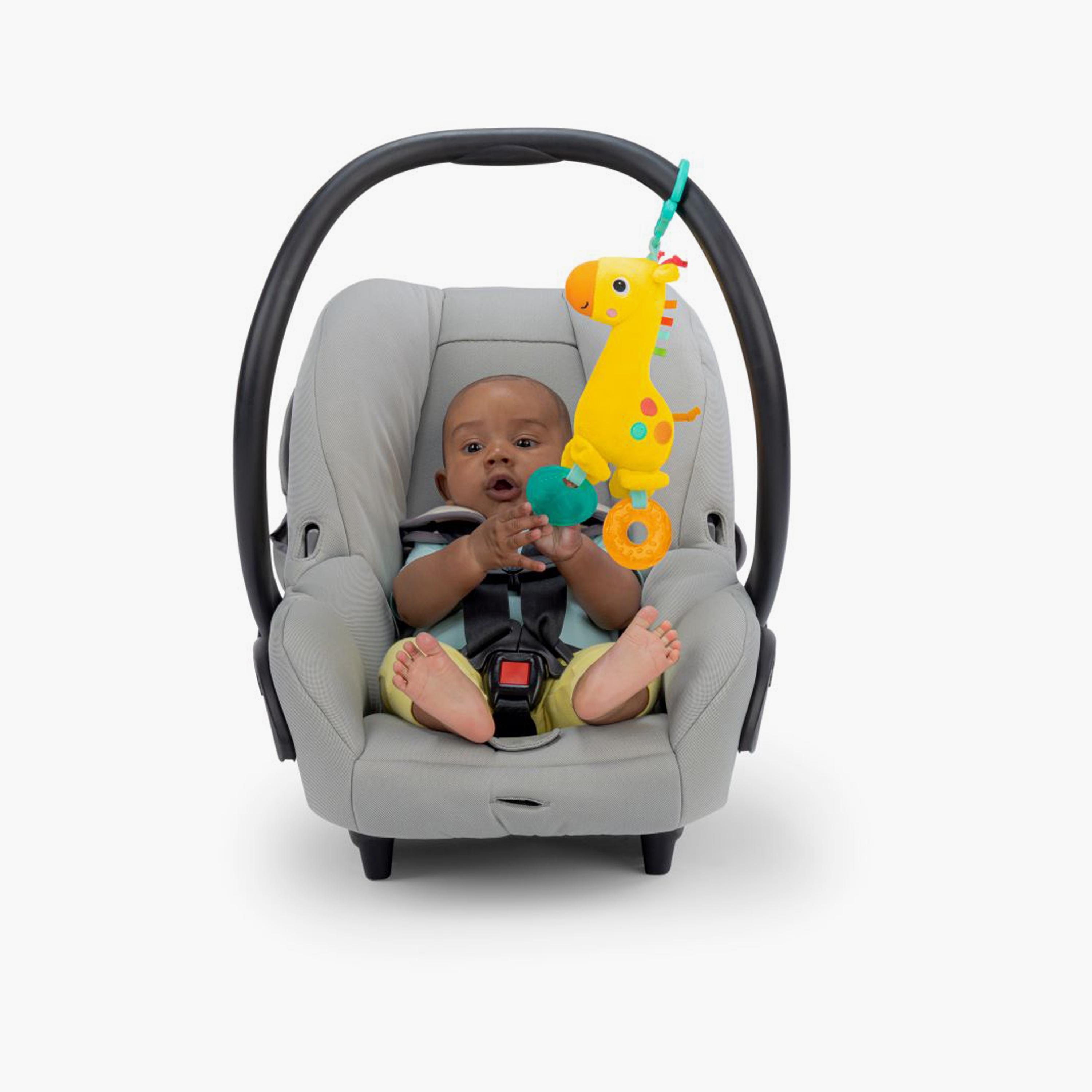 لعبة خشخيشة وعضاضة للأطفال مهدئة سفاري من برايت ستارتس -  زرافة-toys-babyandtoddlertoys-rattlesandteethers-image-1