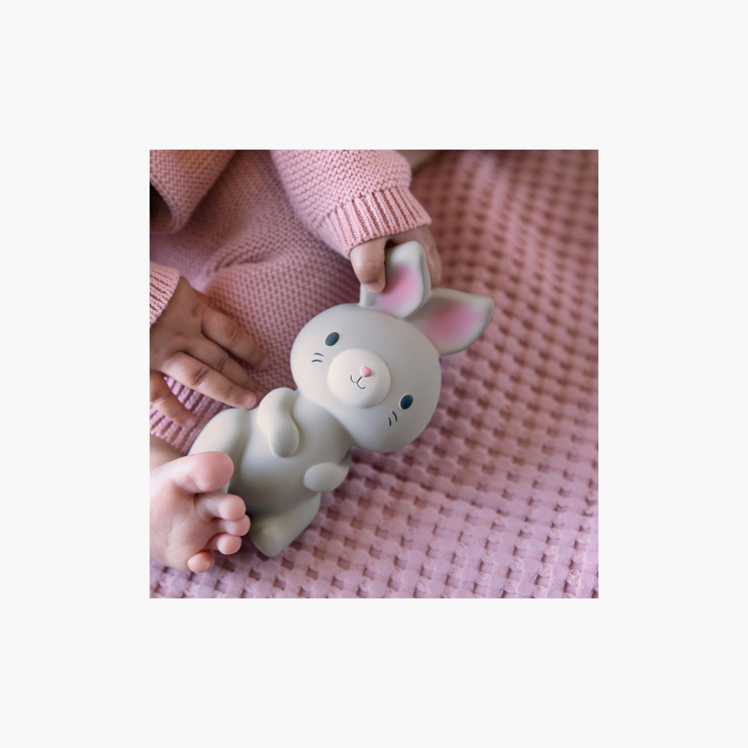 عضاضة مطاطية طبيعية من إنجينيويتي - سيلفي - 5.75 بوصة-baby-feeding-teethers-image-1