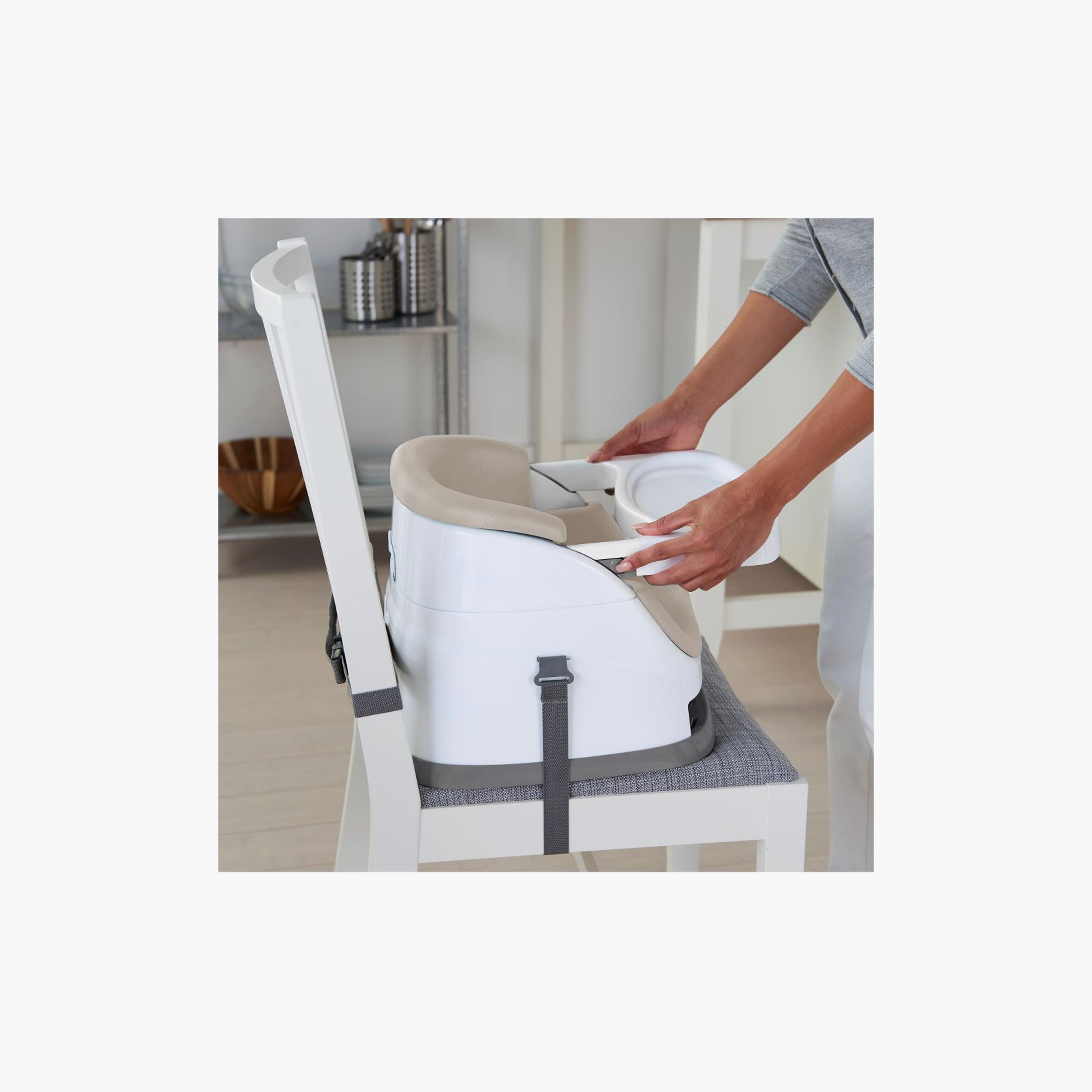 مقعد معزز تغذية ومقعد أرضي 2 في 1  بيبي بيز مع صينية تخزين ذاتية من إنجينيوتي-baby-feeding-highchairsandboosters-image-2