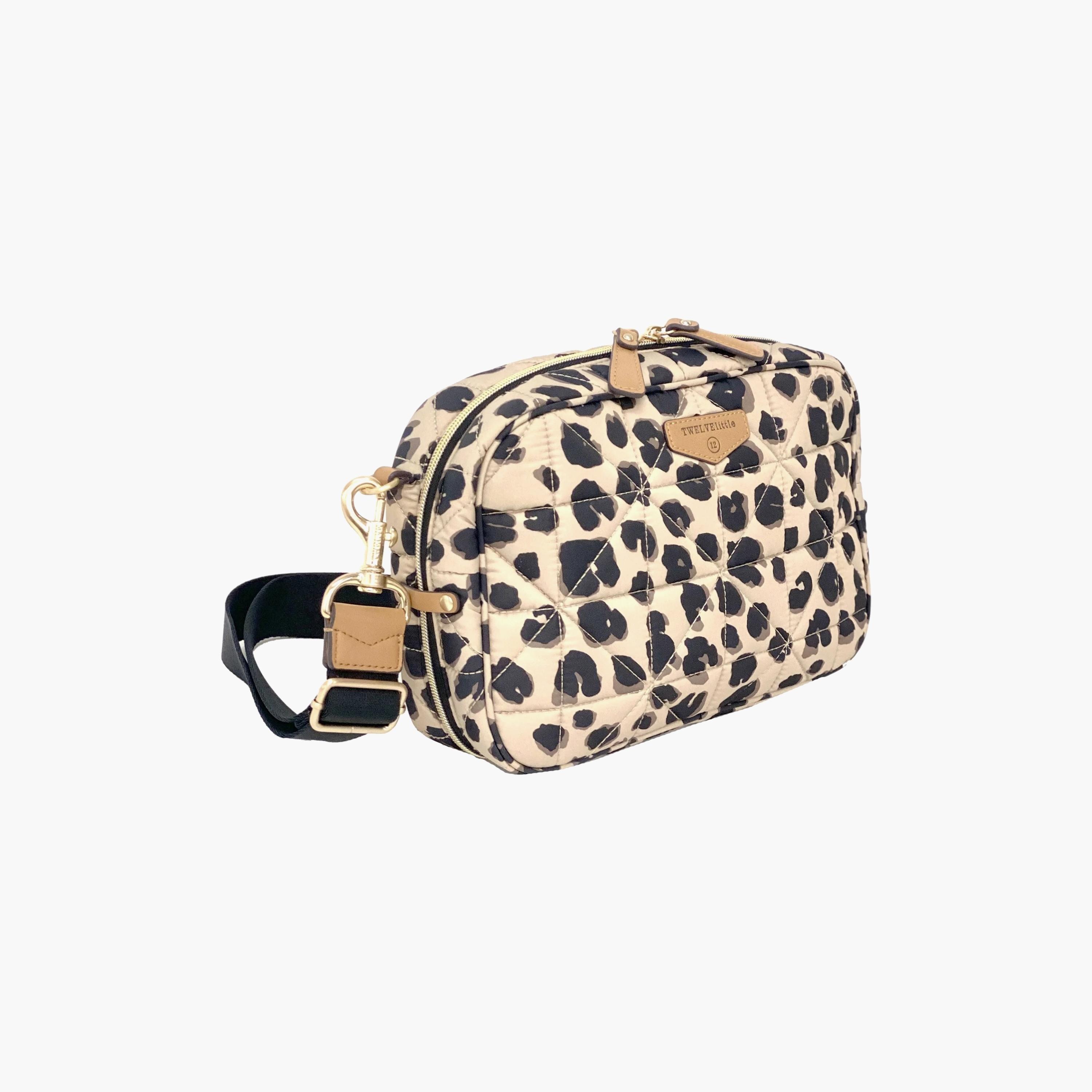 حقيبة كلاتش للحفاضات فاشون من تويلفليتل  - نمر-baby-gear-diaperbags-image-2