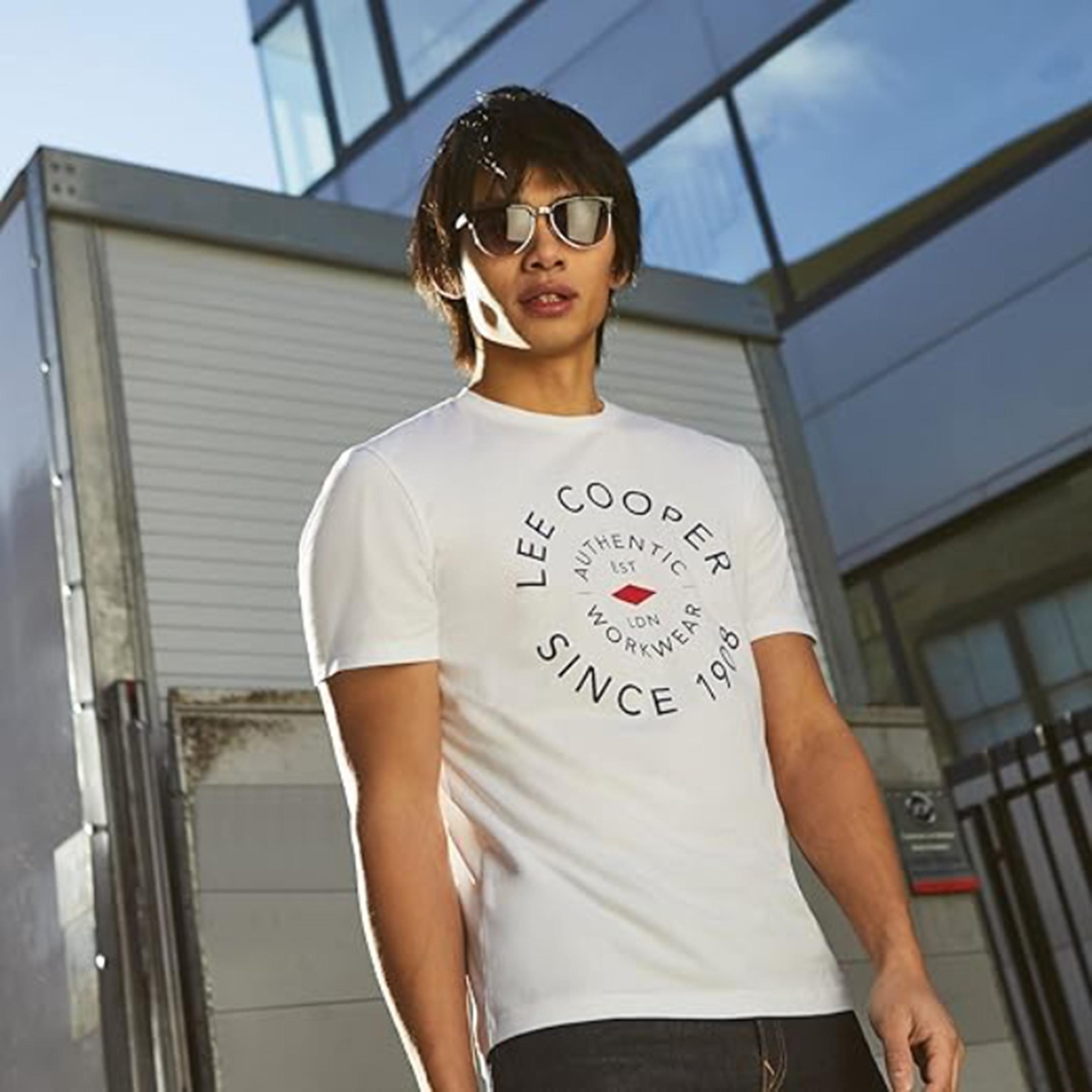 لي كوبر- نظارات شمسية مستقطبة 55 مم لون بني دائري وبيضاوي - LC1026C03-men-sunglasses-image-4