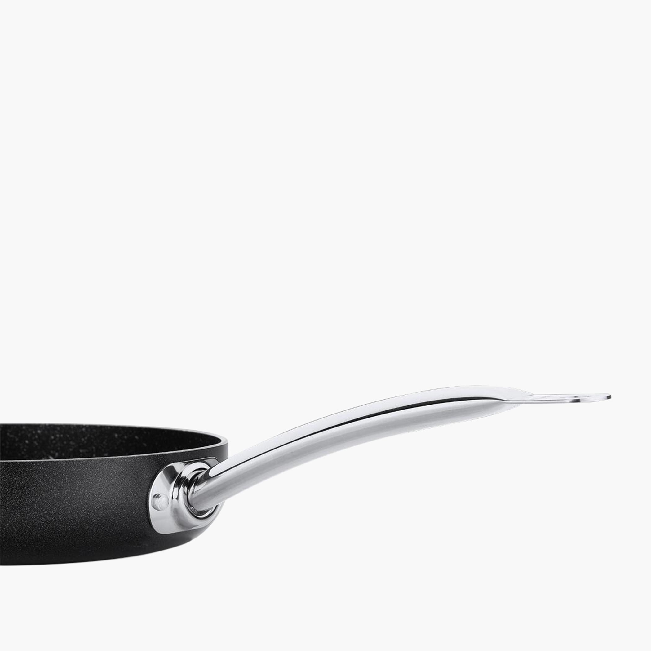 مقلاة برو نيرو بقاعدة حث من كوركوماز - 20×4 سم-household-kitchen-cookware-potsandpans-image-3