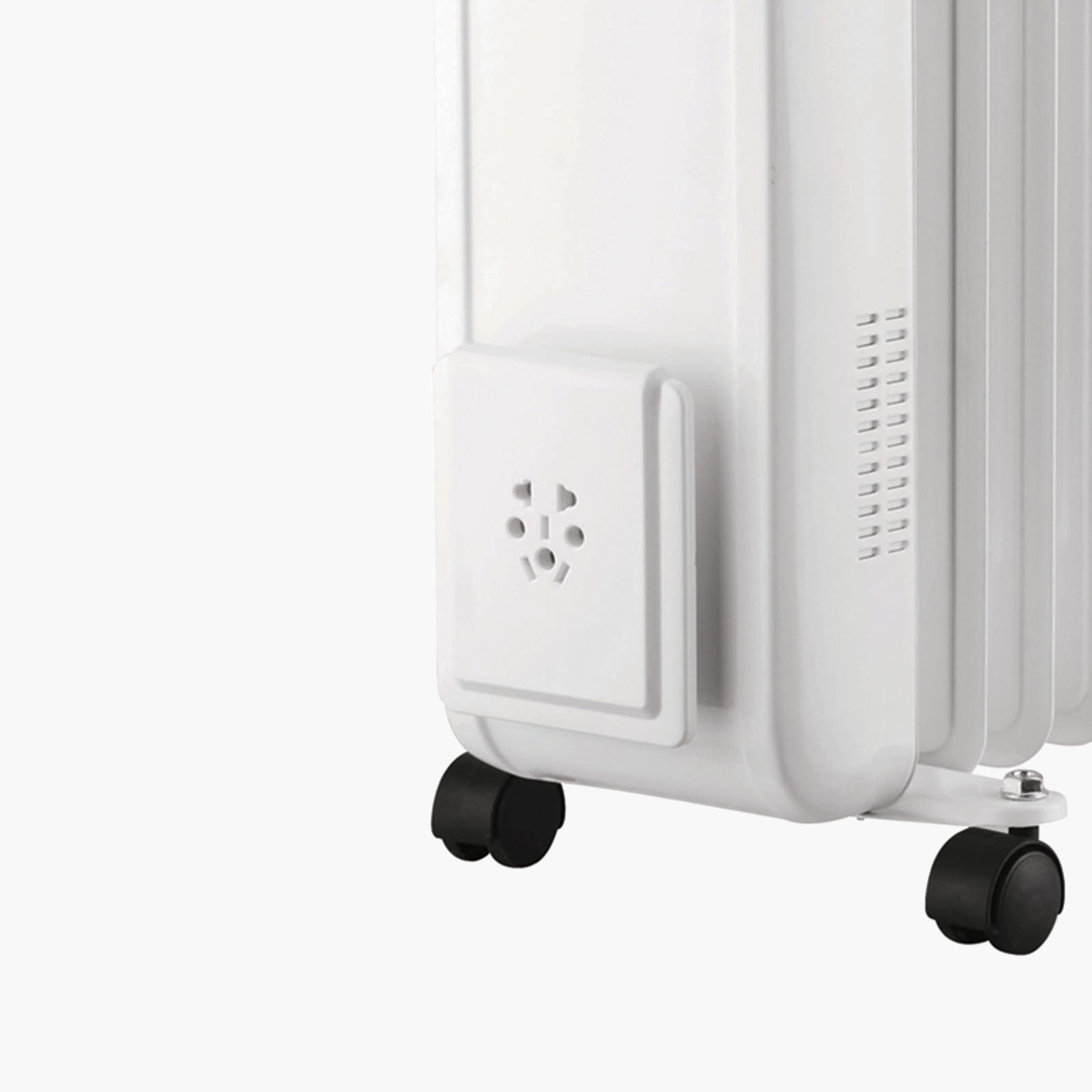 2500W 13-Fin Oil Heater with 3 Heat Levels-household-appliances-homeappliances-heaters-image-3