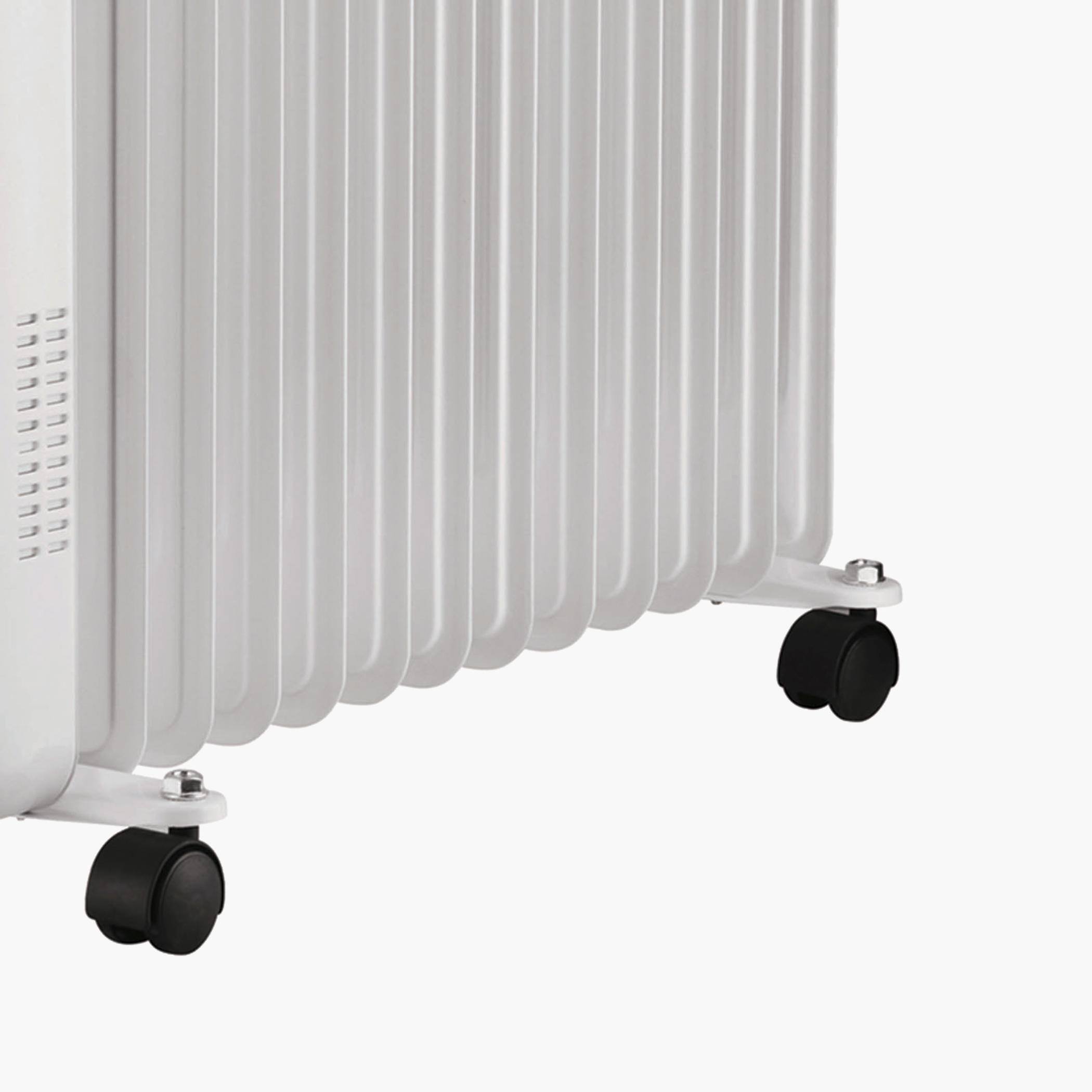 2500W 13-Fin Oil Heater with 3 Heat Levels-household-appliances-homeappliances-heaters-image-4
