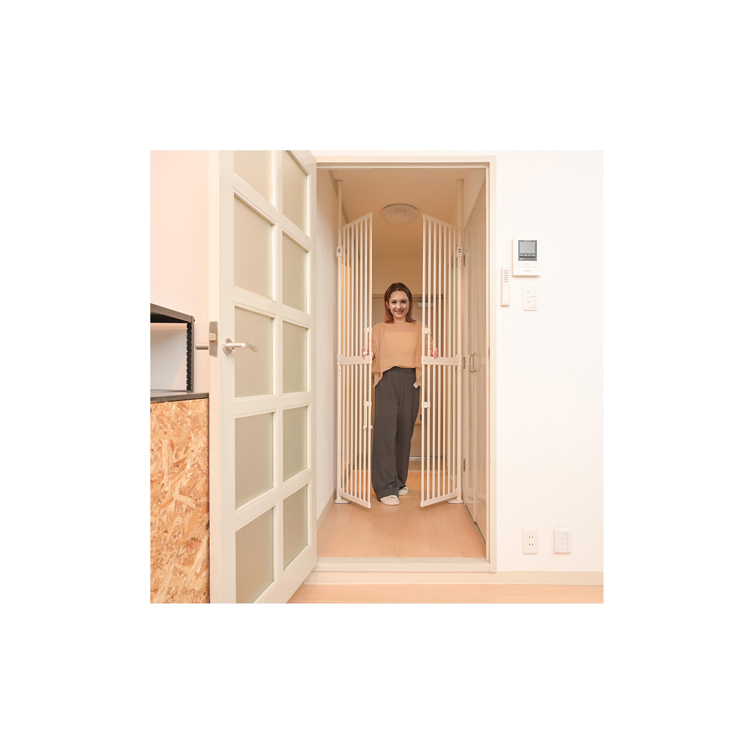 بوابة أمان معدنية مزدوجة الأبواب طويلة للغاية من بيبي سيف - بيضاء-baby-healthandsafety-babyproofing-image-4