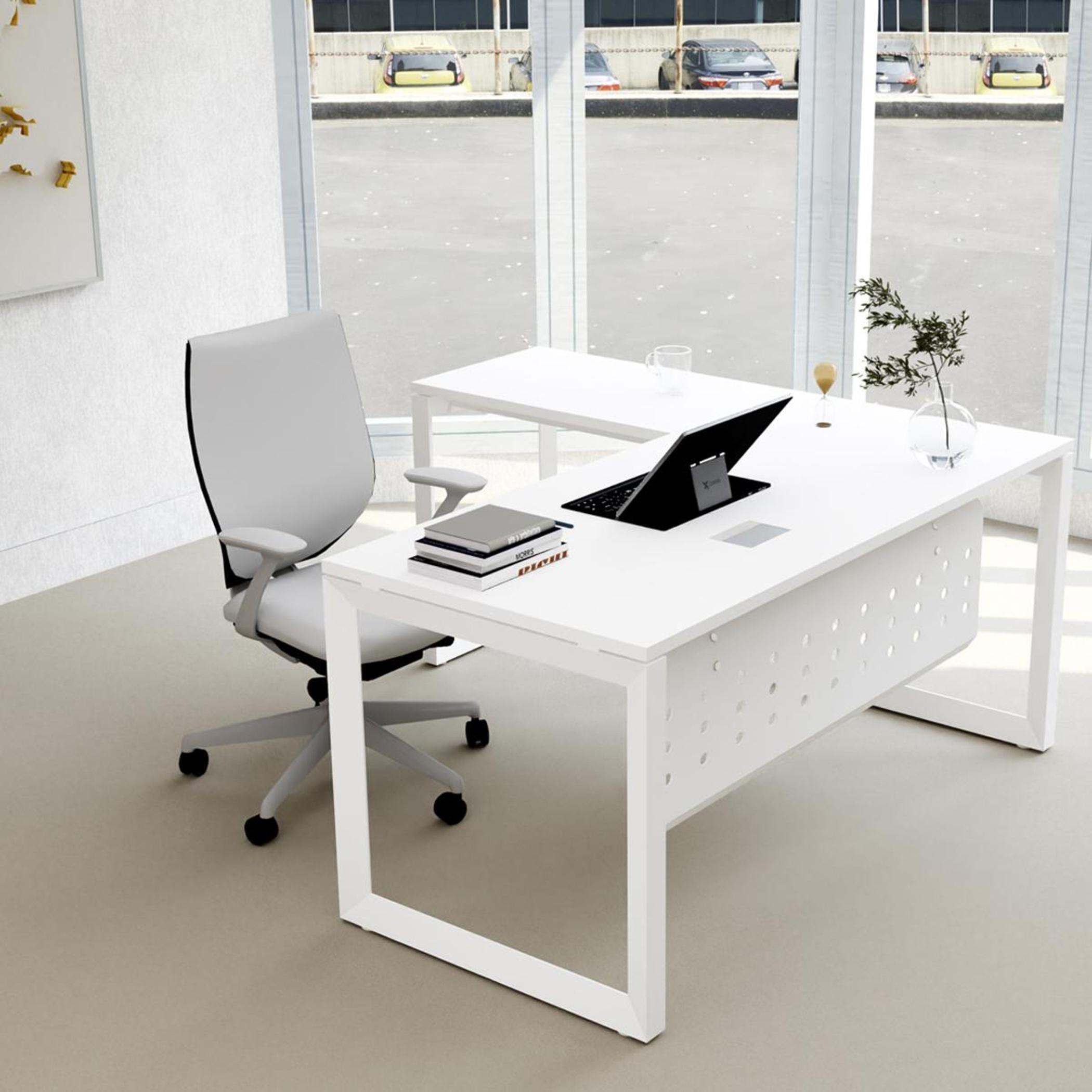 Maymahi Vorm Executive Desk