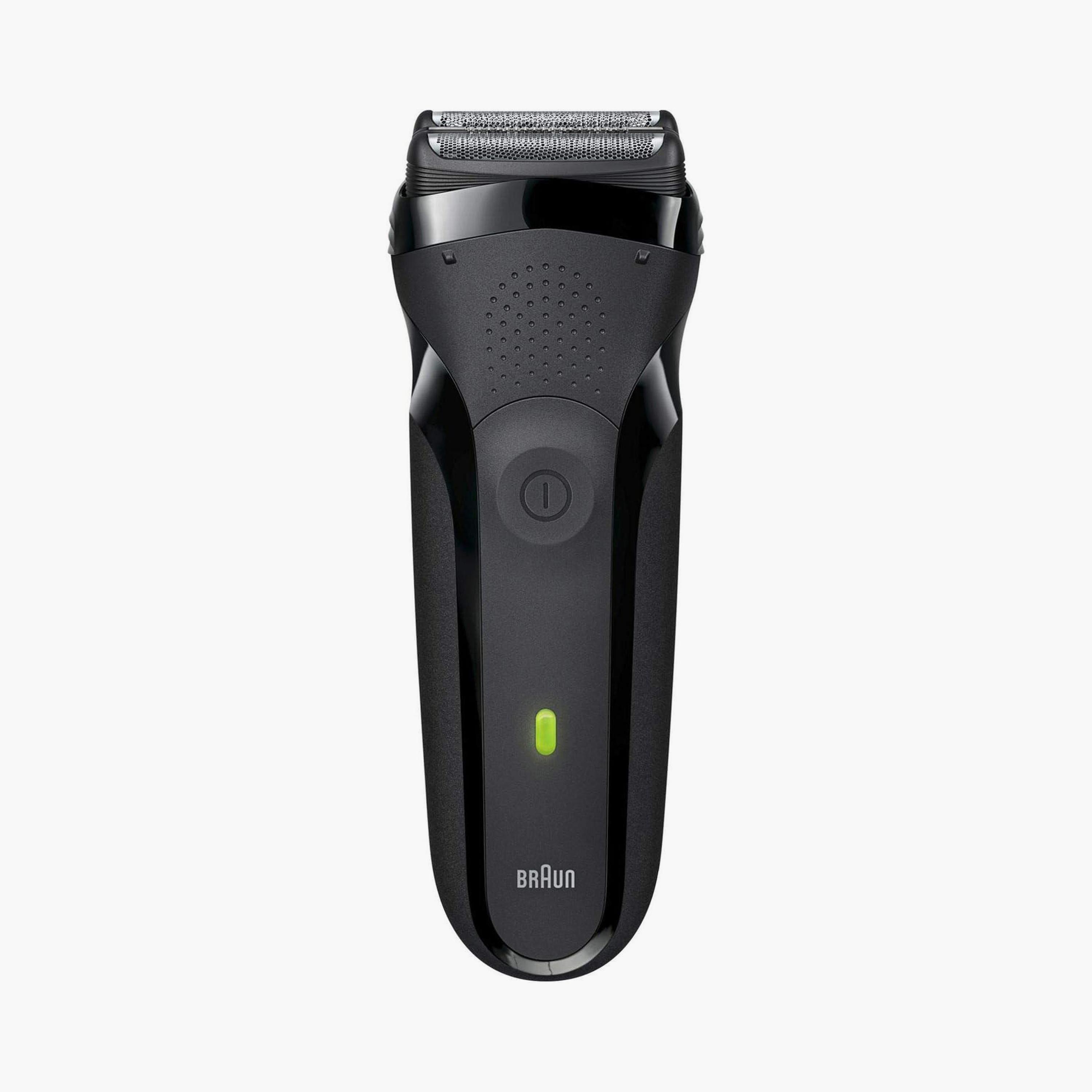ماكينة حلاقة كهربائية قابلة لإعادة الشحن من سلسلة 3 300S باللون الأسود من براون | SHAVER300S-beautyandpersonalcare-mens-shaving-image-1