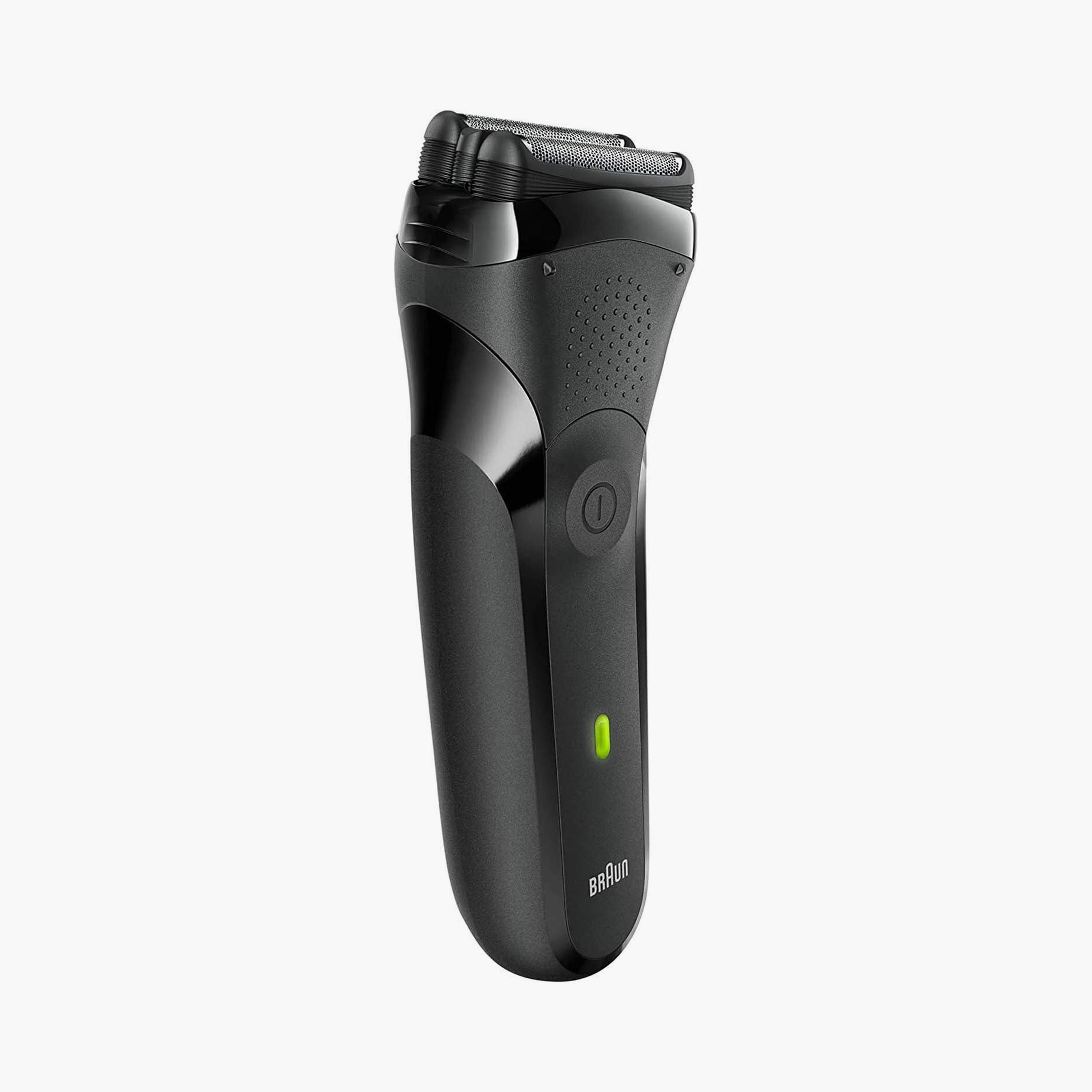 ماكينة حلاقة كهربائية قابلة لإعادة الشحن من سلسلة 3 300S باللون الأسود من براون | SHAVER300S-beautyandpersonalcare-mens-shaving-image-2