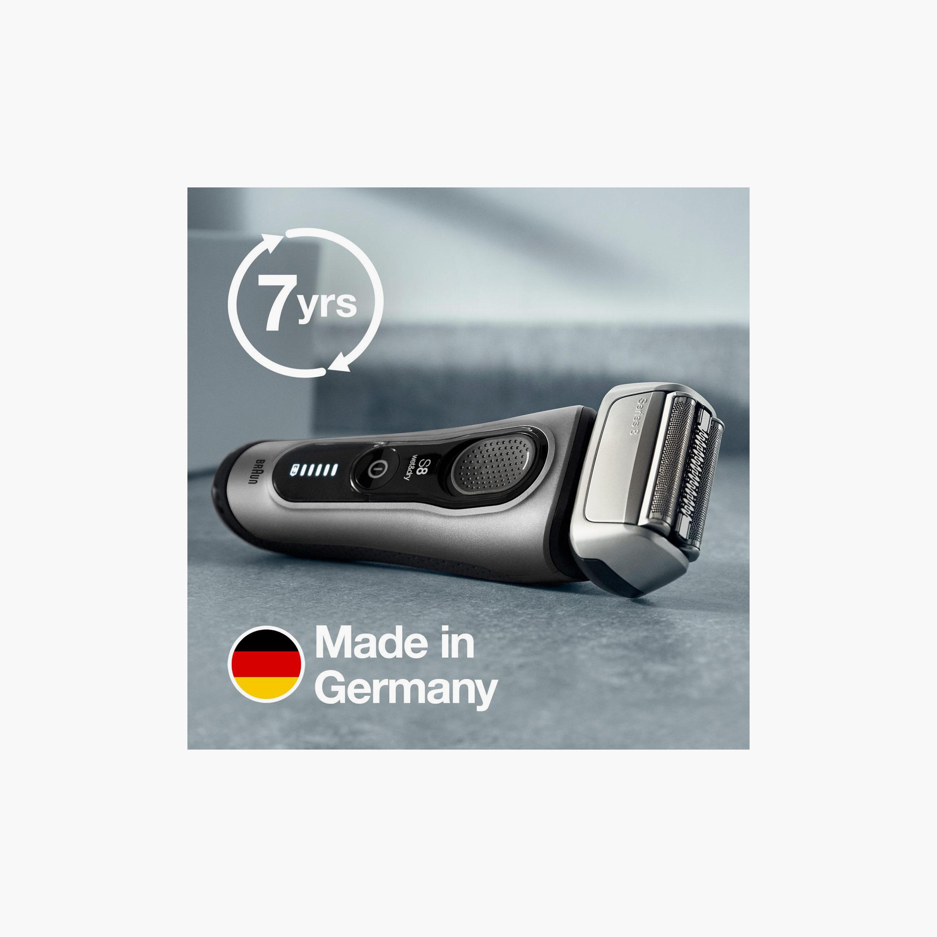 ماكينة حلاقة سلسلة 8 للاستخدام الرطب والجاف باللون الفضي من براون | SHAVER8467CC-beautyandpersonalcare-mens-shaving-image-5