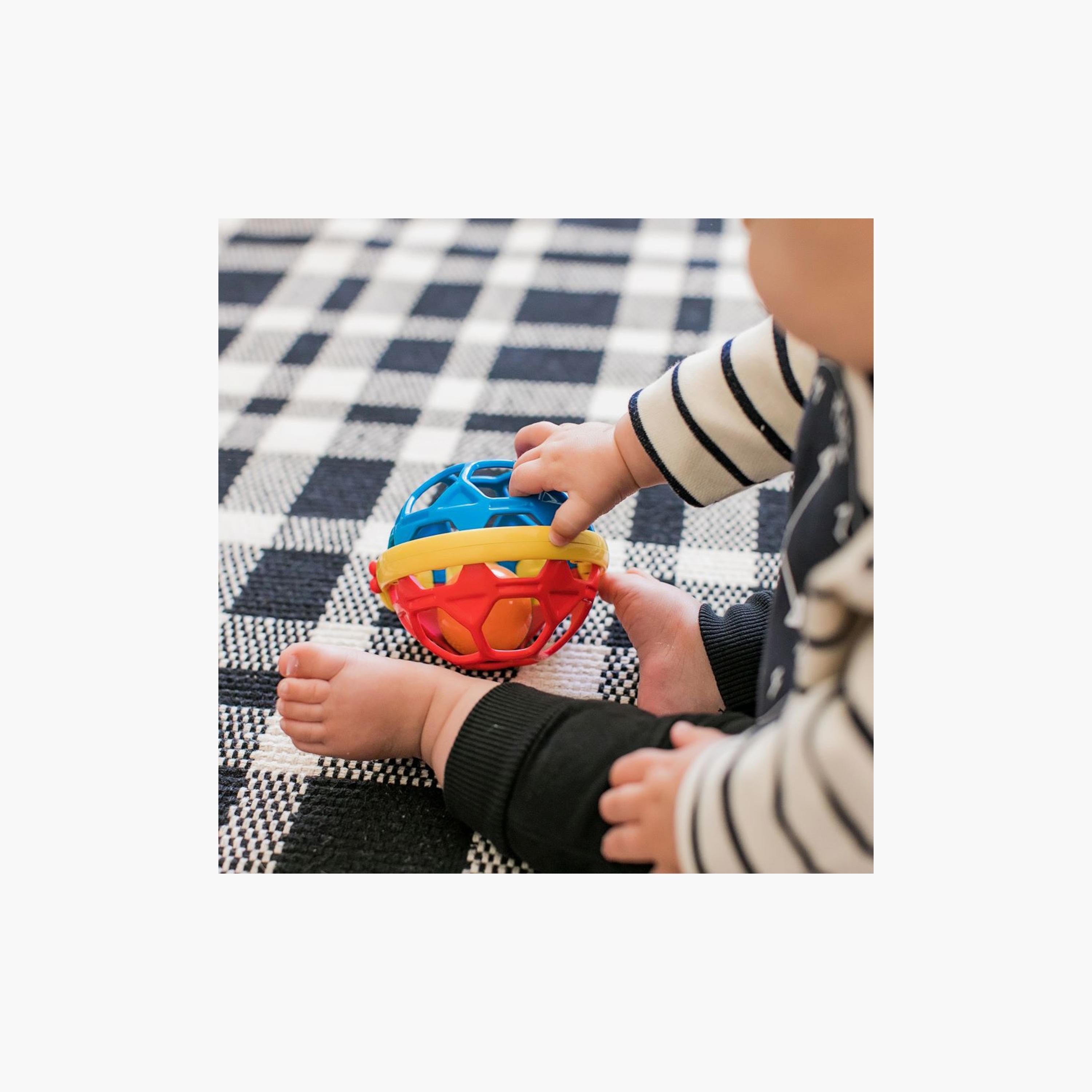 Baby Einstein BPA Free Bendy Ball Rattle Toy - 3 Months+-toys-babyandtoddlertoys-rattlesandteethers-image-2