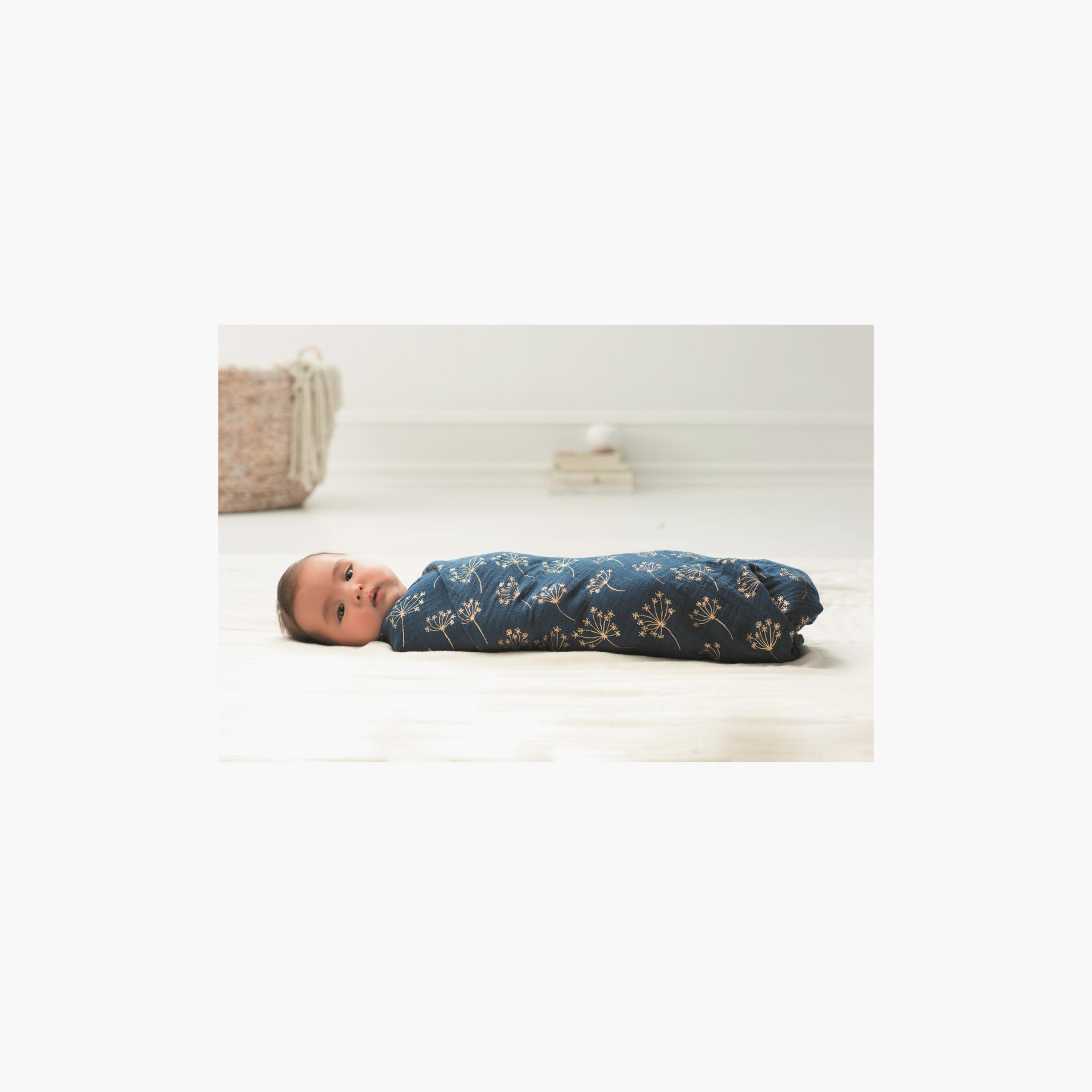 Aden + Anais 3-Piece Swaddles - Metallic Gold-baby-nursery-blanketsandswaddles-swaddlesandsleepingbags-image-5