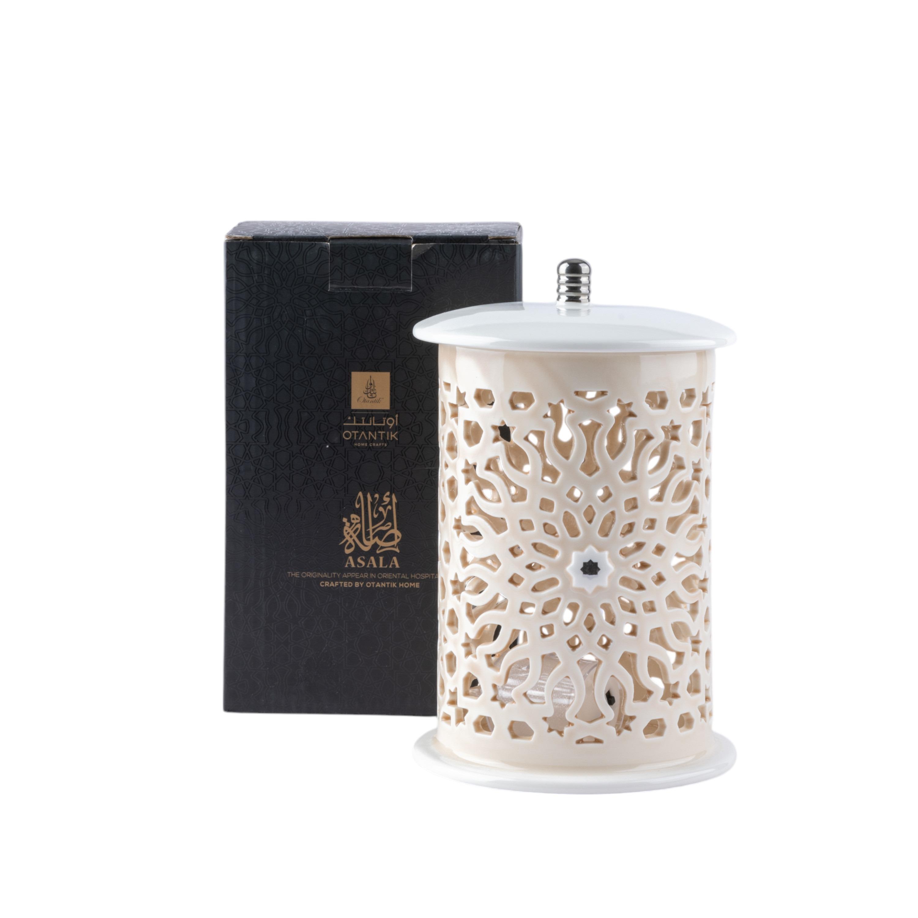 حامل شموع إلكتروني بورسلان مزخرف بتفاصيل مفرغة من أوتانتك أصالة - 22 سم-household-decor-candleholdersandlanterns-image-2