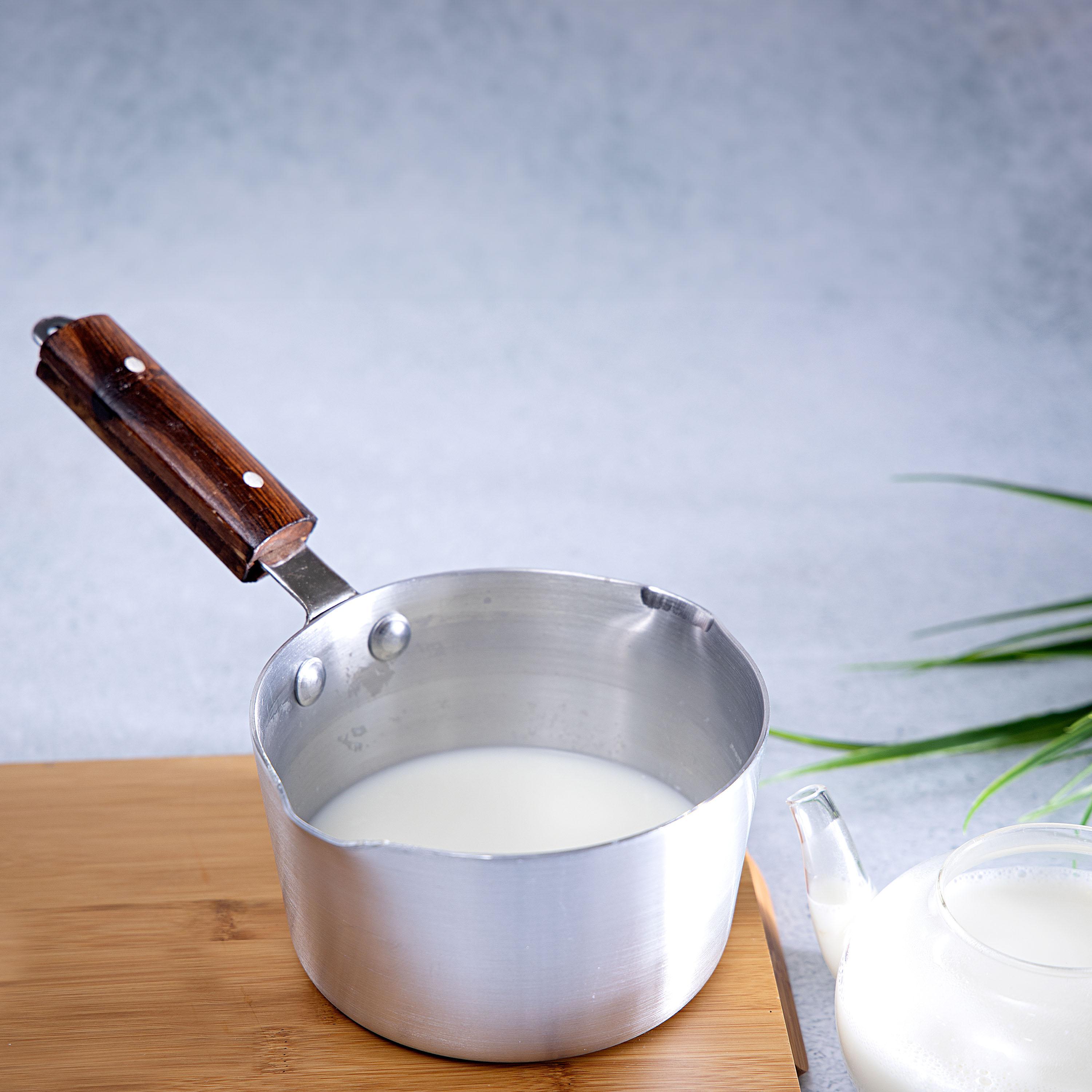 وعاء حليب ألومنيوم بمقبض خشب من رويال فورد-household-kitchen-cookware-potsandpans-image-2