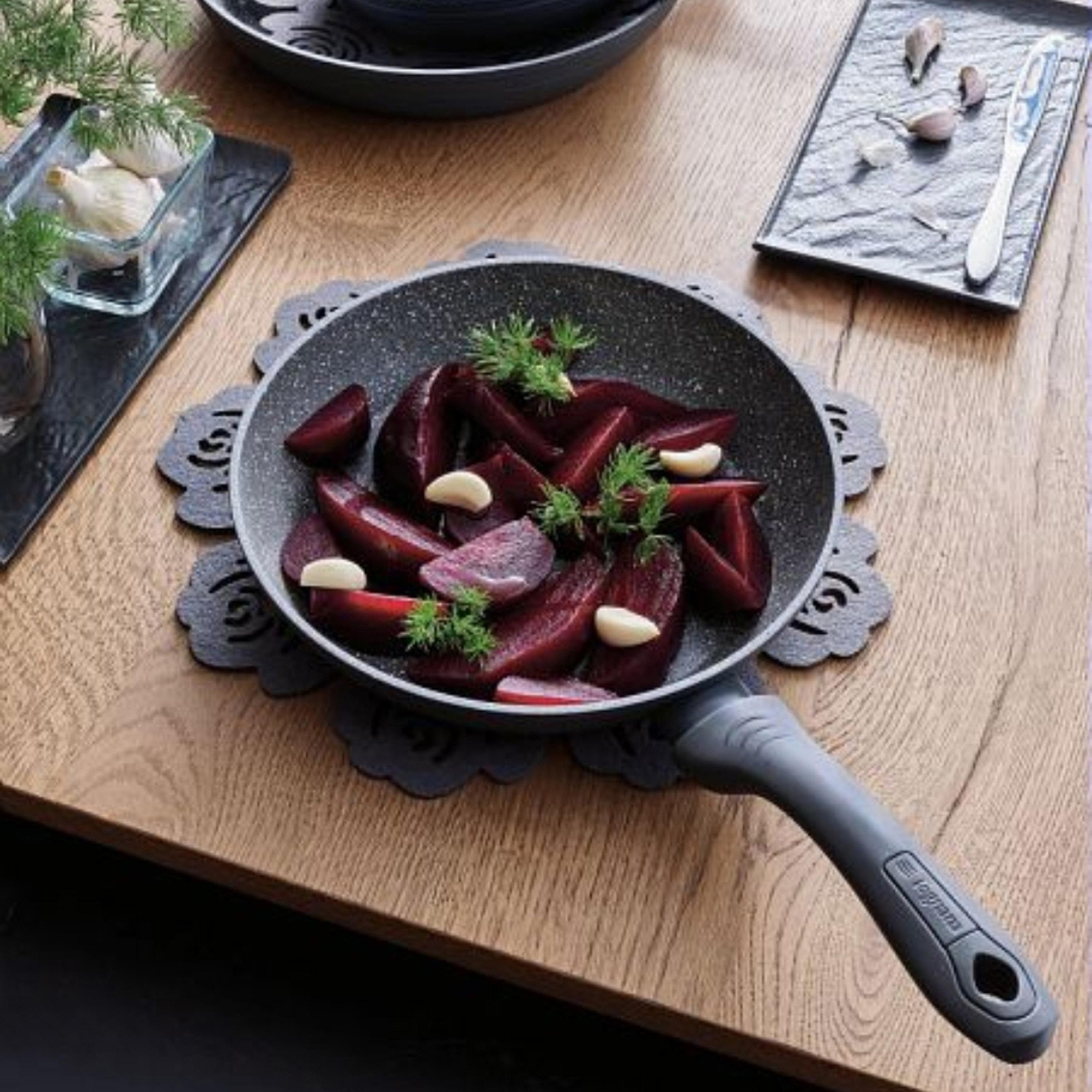 طقم مقالي ألومنيوم قطعتين مع حامل أواني ساخنة من توجنانا-household-kitchen-cookware-cookwareandsets-image-2