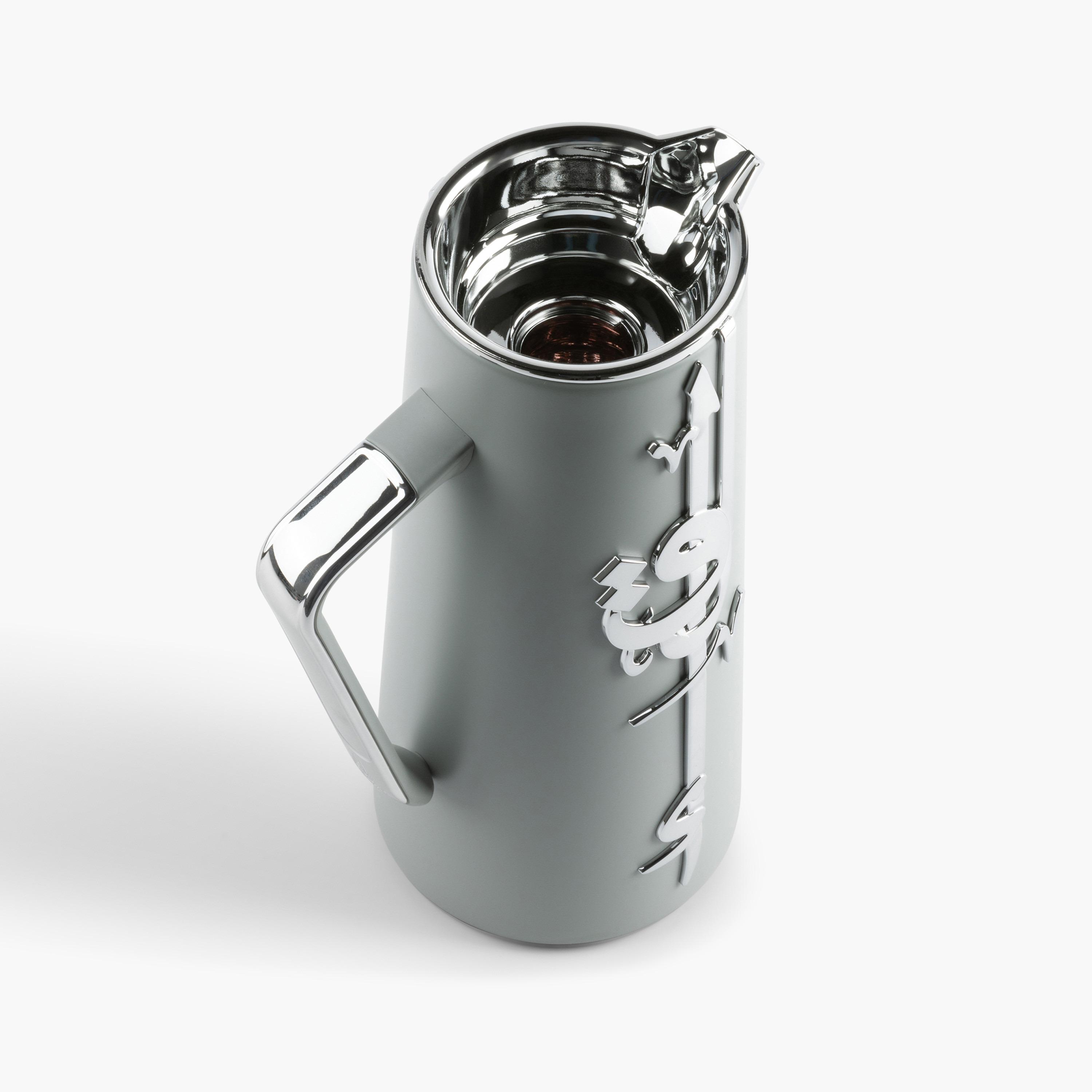 Lqaa Calligraphy Detail Vacuum Flask - 1 L-household-dining-teaandcoffee-vacuumflaskscoffeeandteapots-image-4