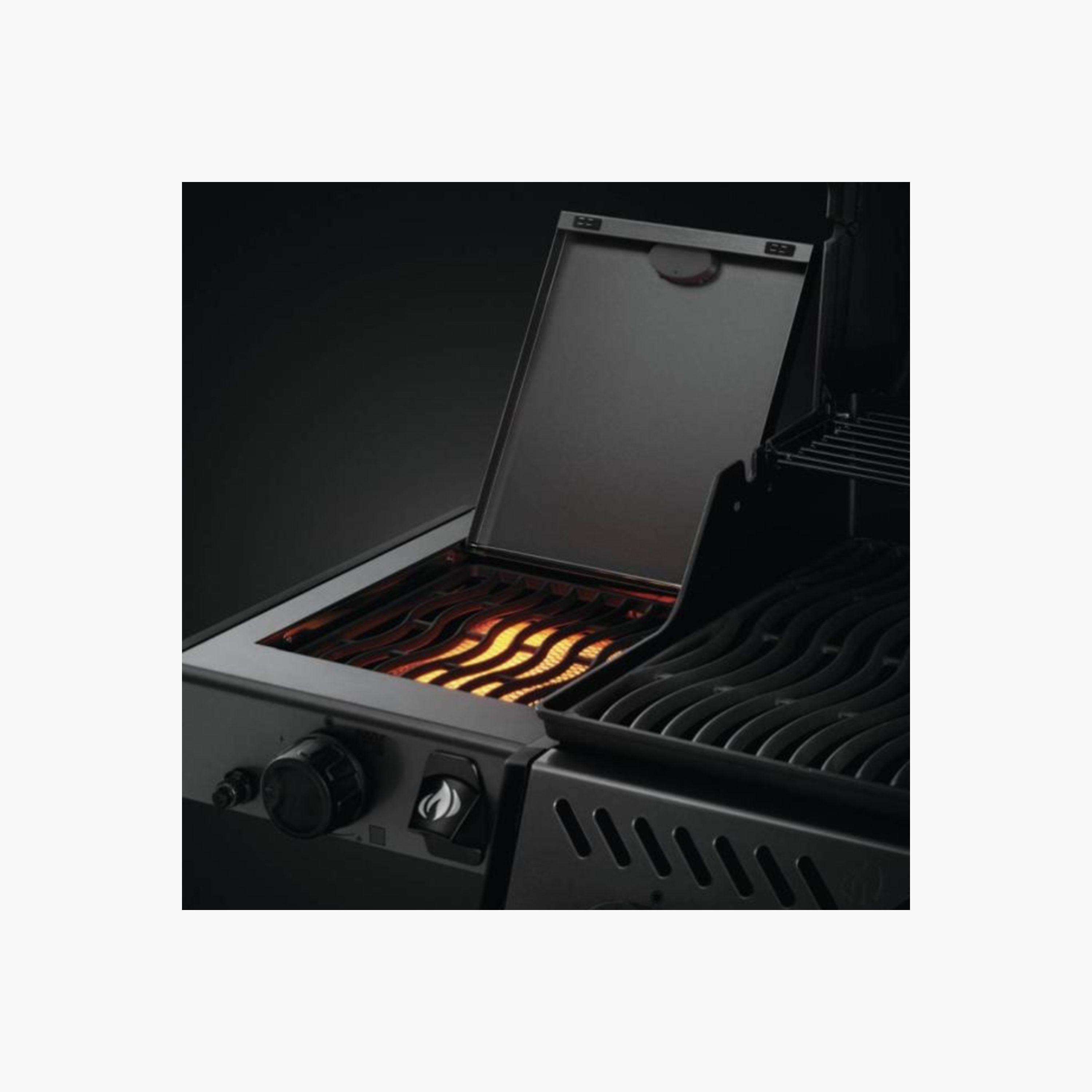 Napoleon Freestyle 365 Propane Gas Barbecue/Grill-household-appliances-kitchenappliances-otherkitchenappliances-image-9