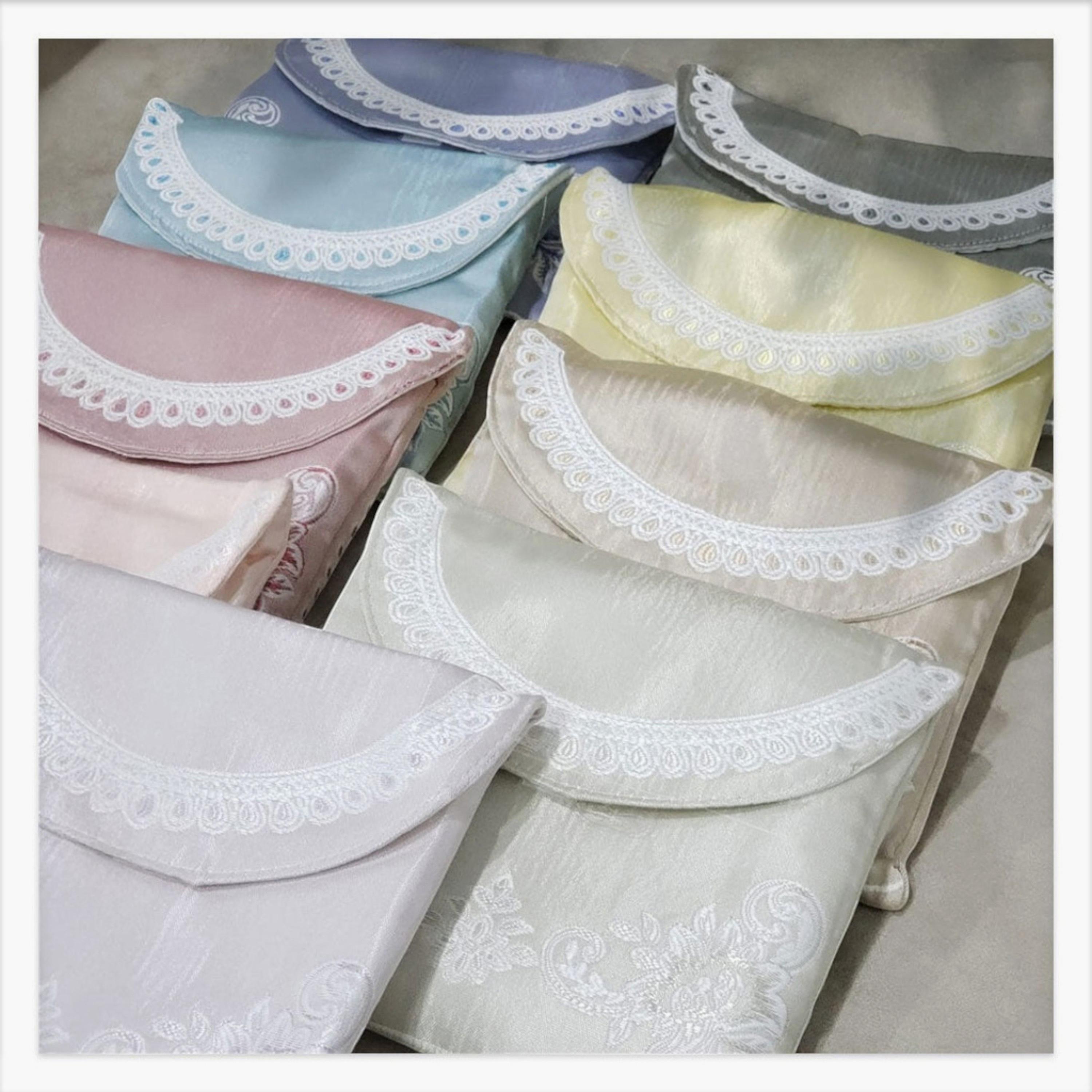 Floral Detail Prayer Mat with Pouch - 110x70 cms-household-rugsandcarpets-prayermats-image-2