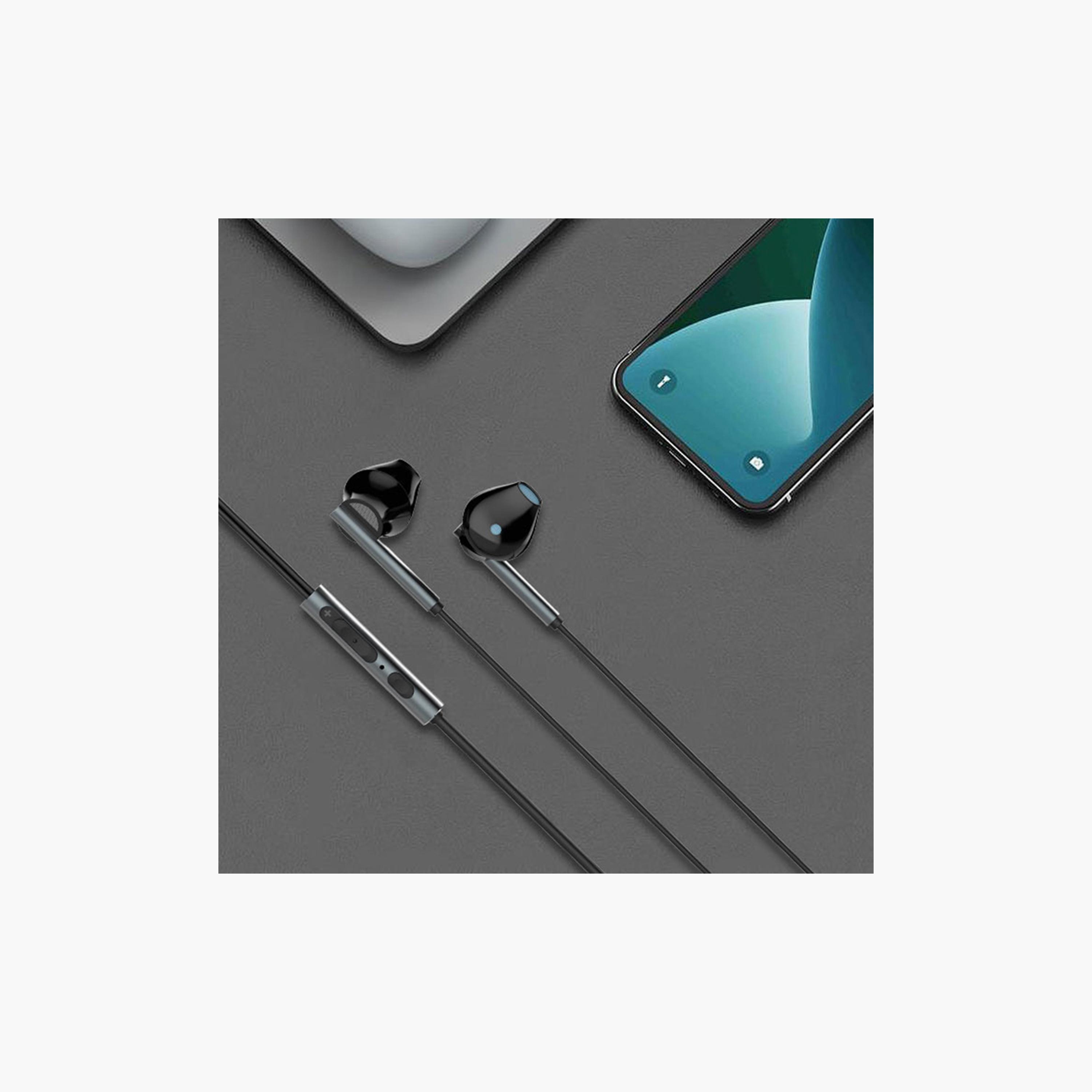 Levore Wired Earphone with Type-c Connector- Black | LEW31-BK-electronics-headphonesandearphones-image-3