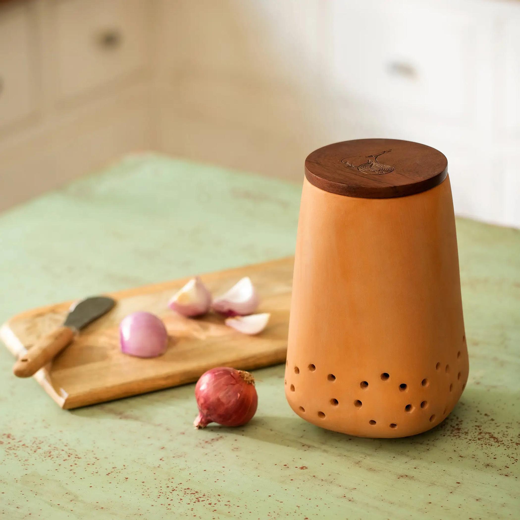 Ellementary Terracotta Onion Storage Jar with Wooden Lid - 14x14x22 cms-household-kitchen-foodstorage-pantryandstorage-image-2