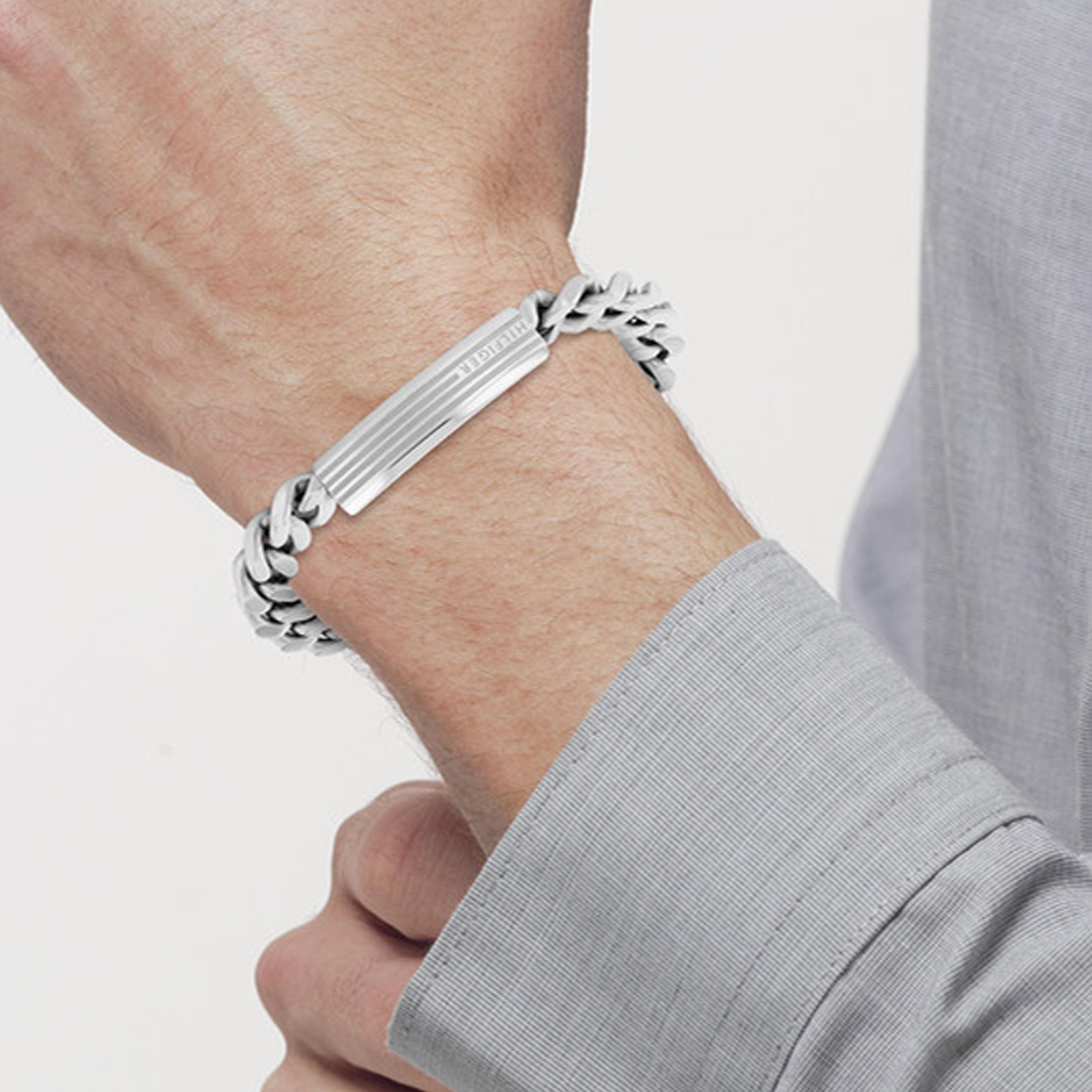 تومي هيلفيغر-  سوار معدني فضي للرجال-men-watchesandjewellery-bracelets-image-2