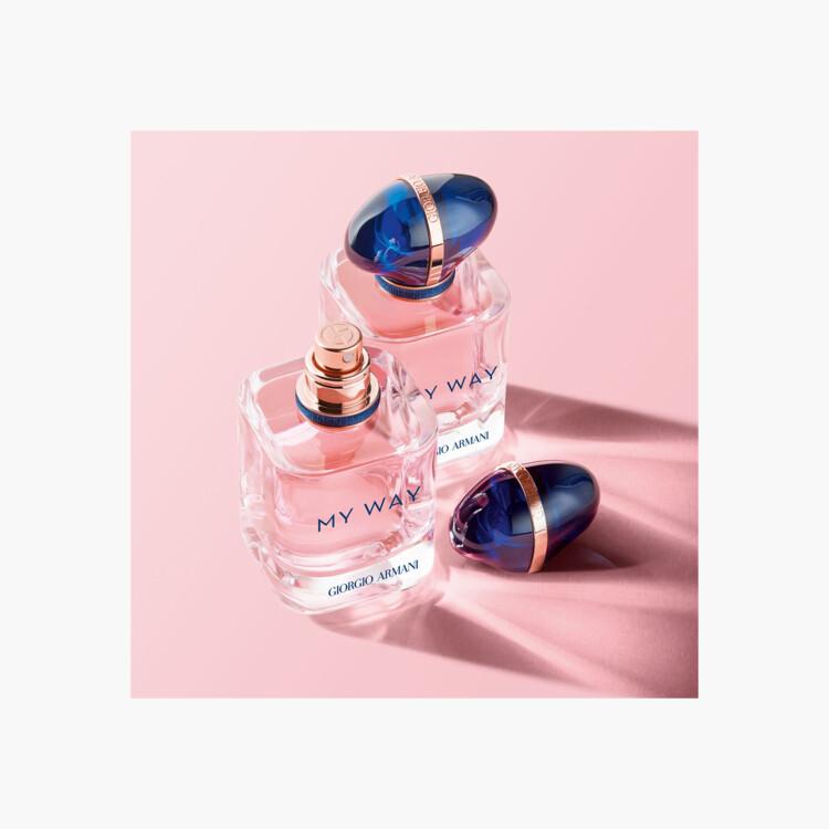 عطر أو دي برفان ماي واي للنساء من جورجيو أرماني - 50 مل-beautyandpersonalcare-fragrance-women-image-2
