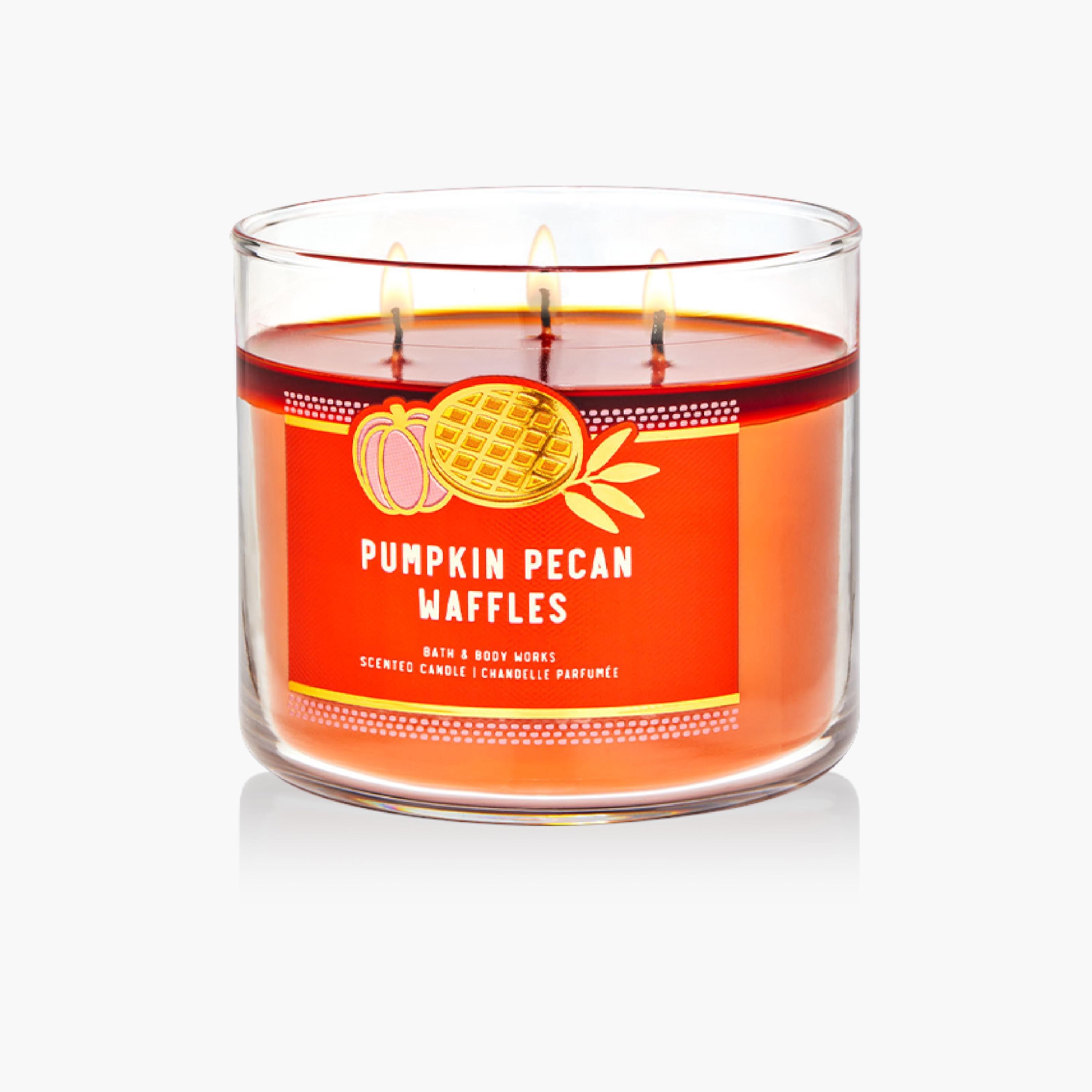 شمعة معطرة بومبكن بيكان وافل من باث أند بودي وركس - 411 جرام-household-homefragrance-candles-image-1