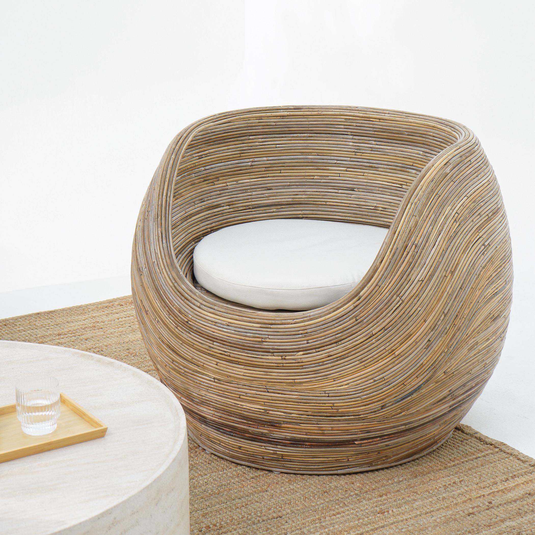 Menarik Outdoor Lounge Armchair