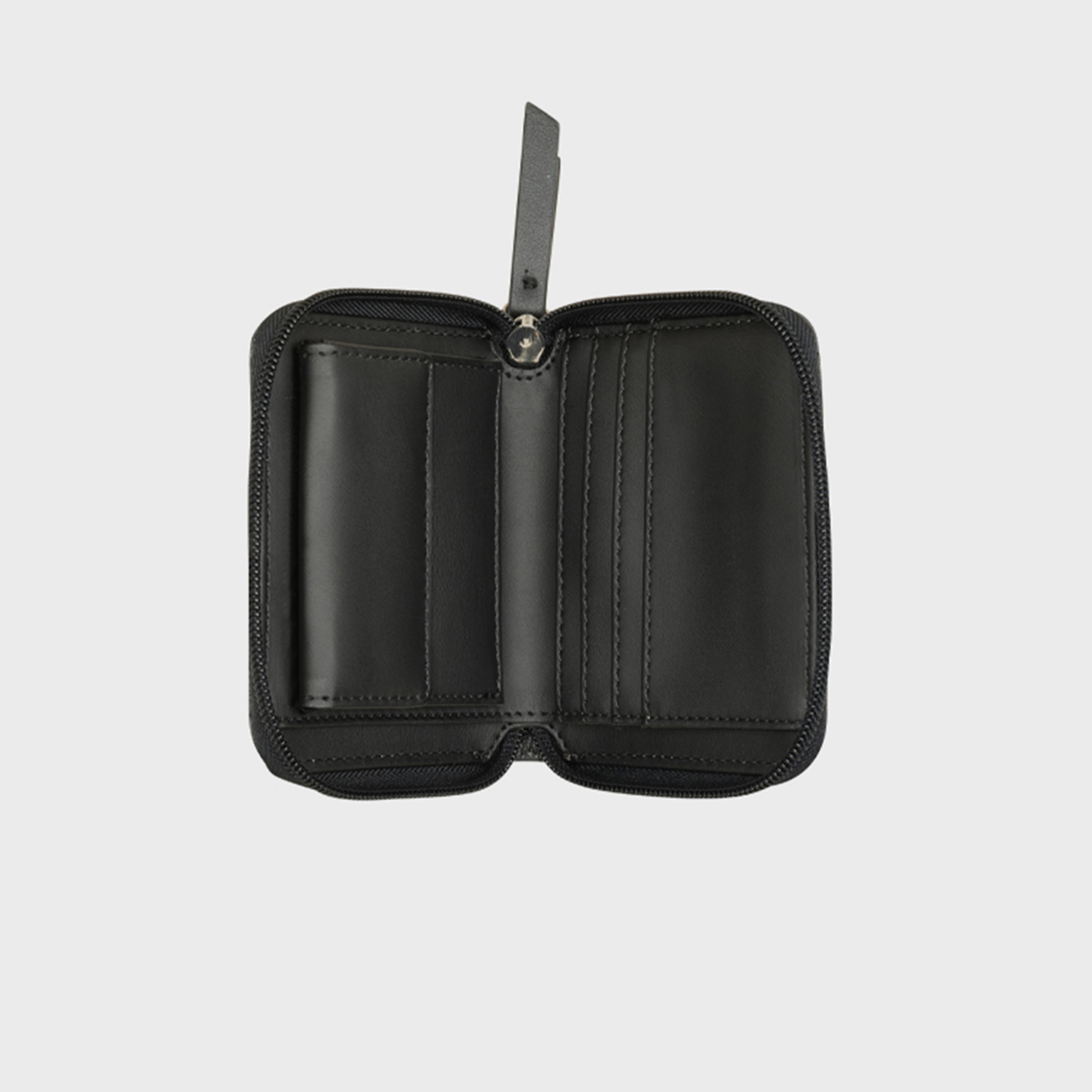 ناين ويست- محفظة مونوغرام مع سحاب للإغلاق-women-bagsandwallets-wallets-image-4