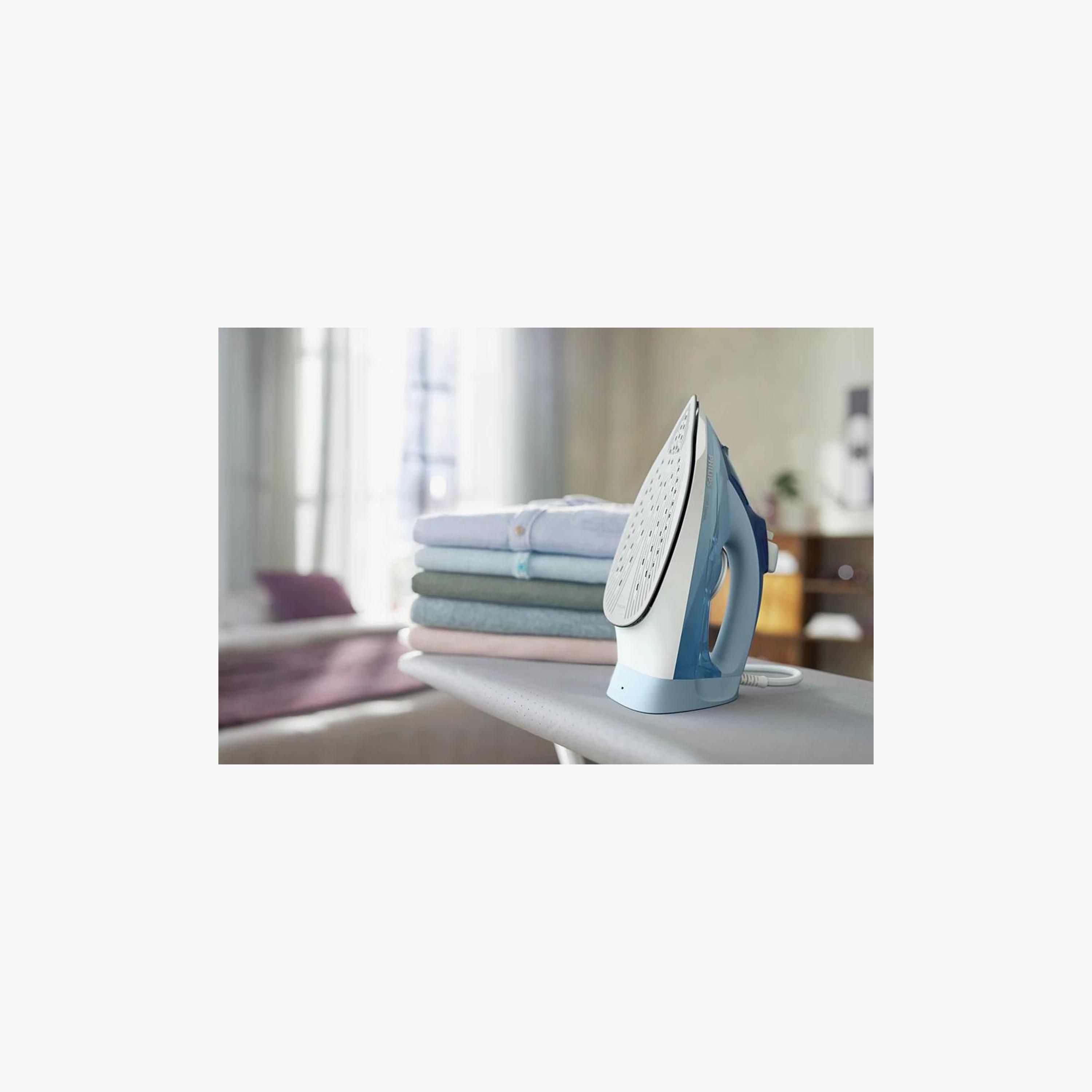 مكواة بخار سيراميك من فيليبس، ٢٤٠٠ واط، سعة ٣٢٠ مل | DST5020-household-appliances-homeappliances-ironandsteamers-image-2