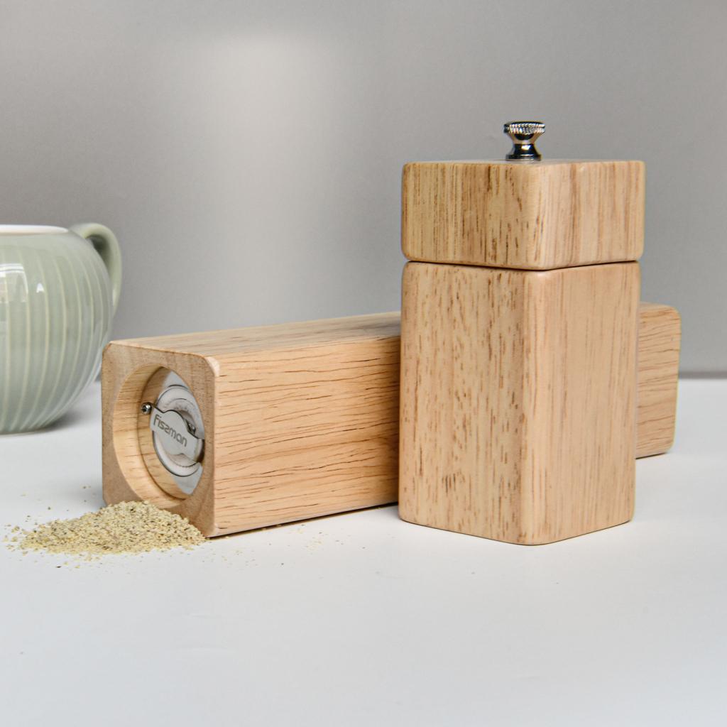 مطحنة ملح وفلفل خشب من فيسمان-household-kitchen-foodstorage-saltandpeppershakers-image-3