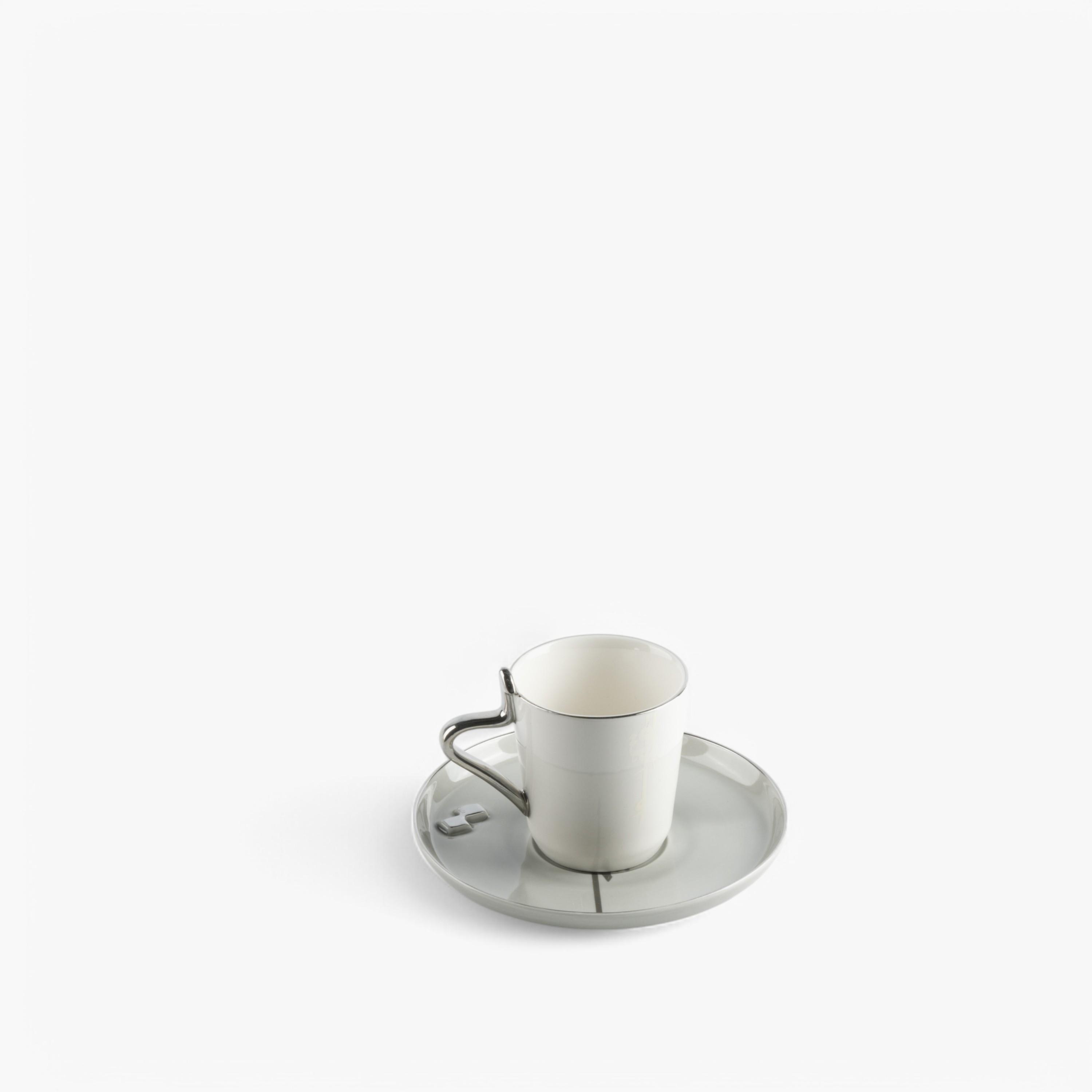 طقم فناجين وصحون بورسلان بتفاصيل كاليجرافي 12 قطعة من أوتانتيك-household-dining-teaandcoffee-teaandcoffeesets-image-4