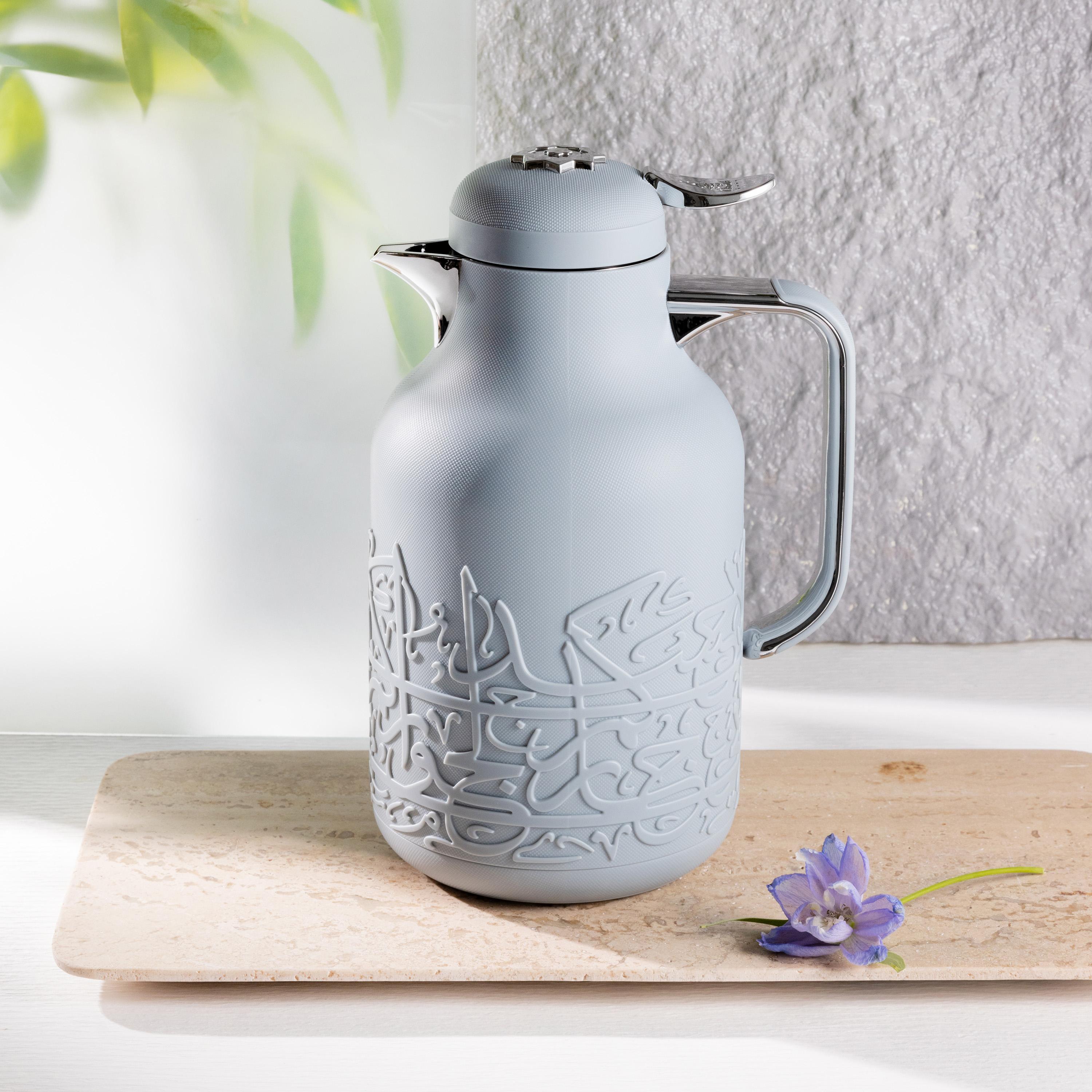 Embossed Vacuum Flask-household-dining-teaandcoffee-vacuumflaskscoffeeandteapots-image-1