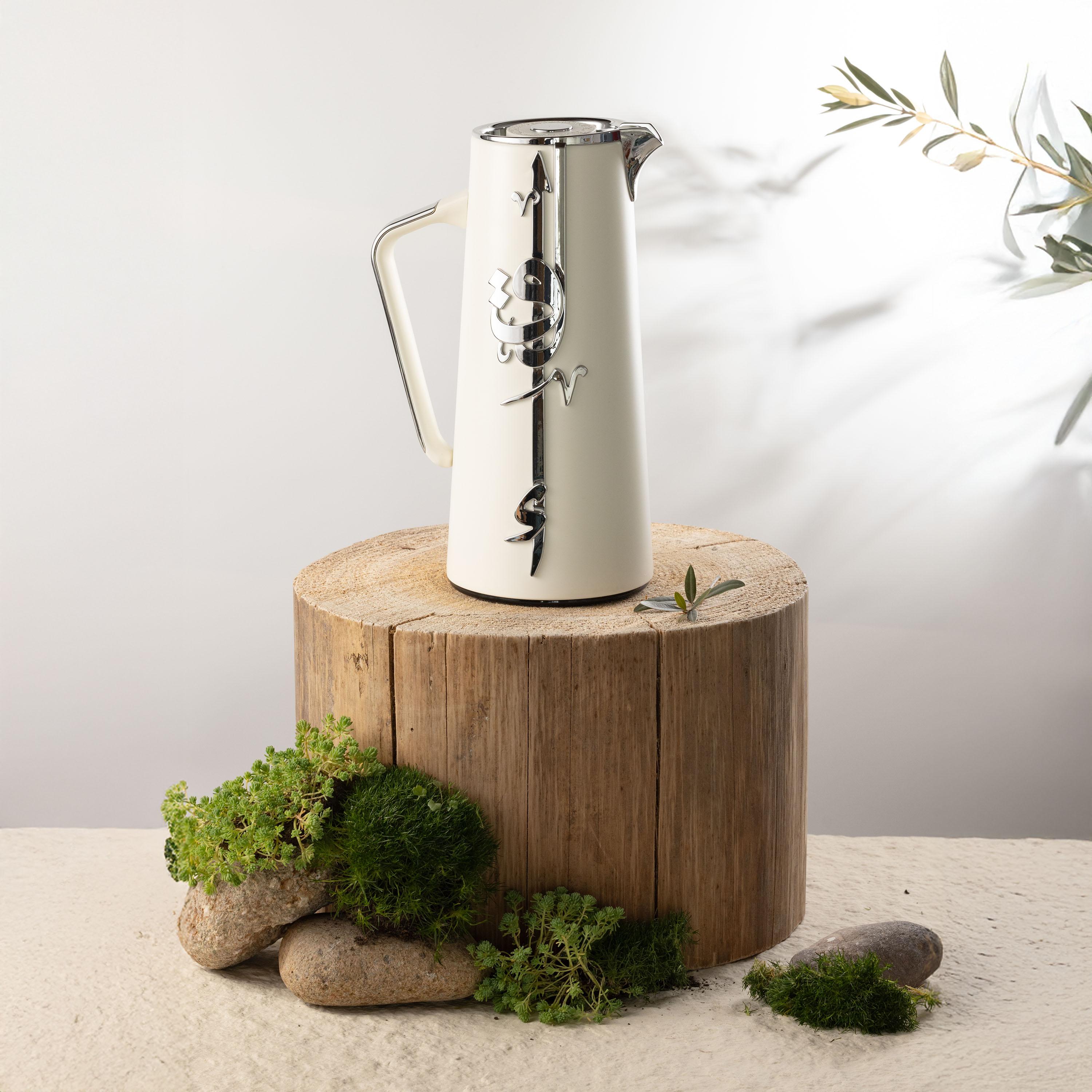 Calligraphy Accent Vacuum Flask-household-dining-teaandcoffee-vacuumflaskscoffeeandteapots-image-1