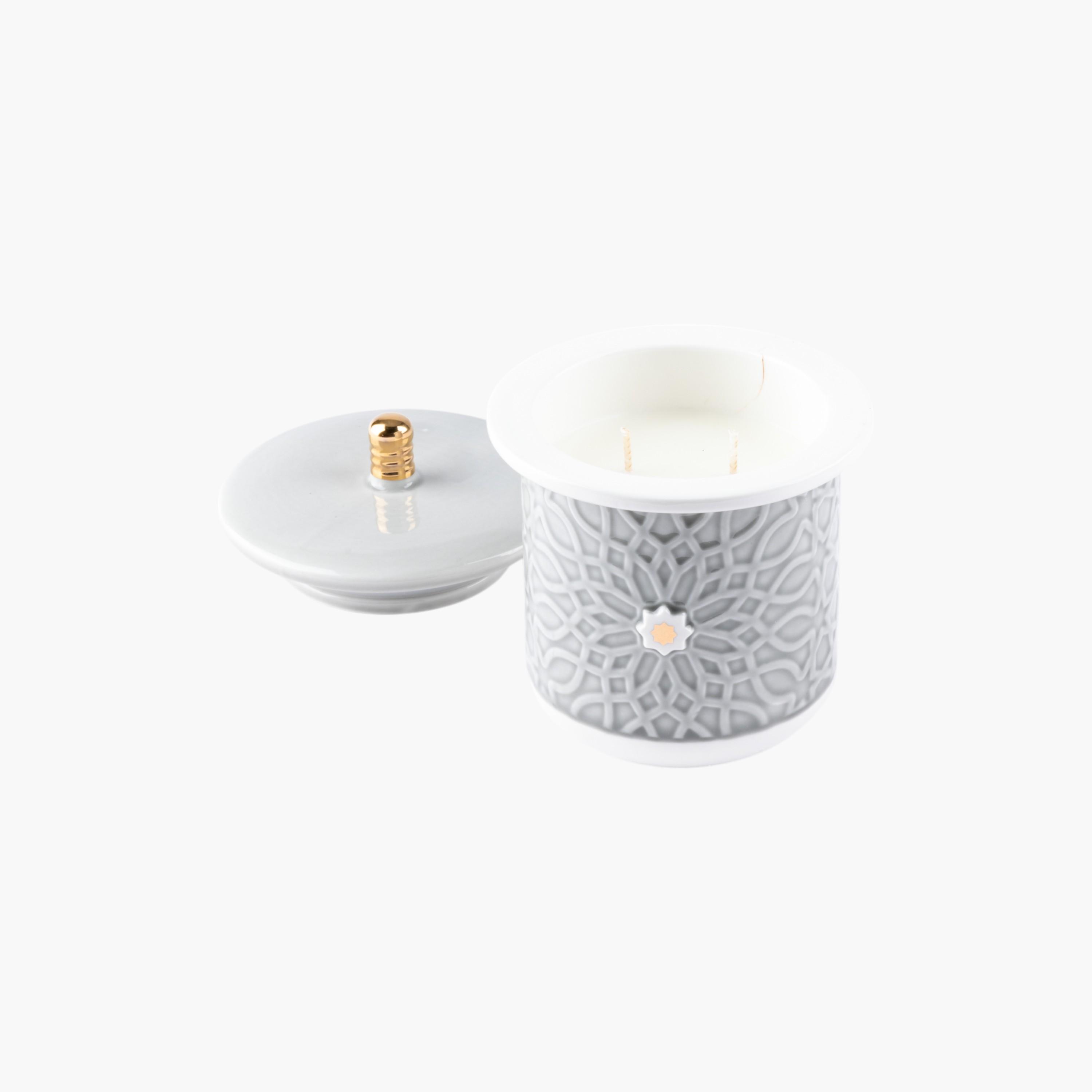 جرّة شموع بغطاء ونقوش زهرية بفتيلين من أوتانتيك-household-homefragrance-candles-image-3