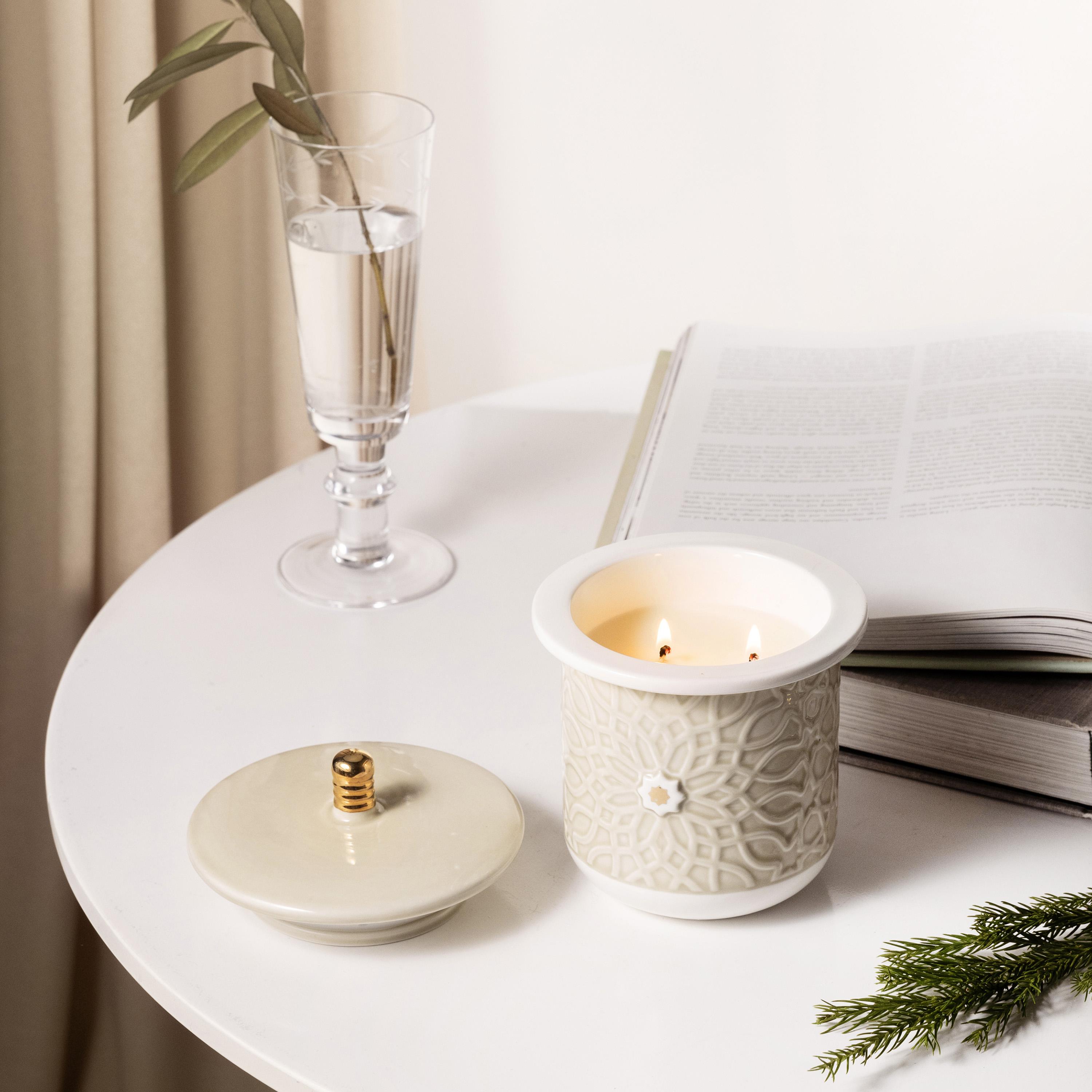 شمعة في جرة بورسلان منقوشة من أوتانتيك-household-homefragrance-candles-image-1