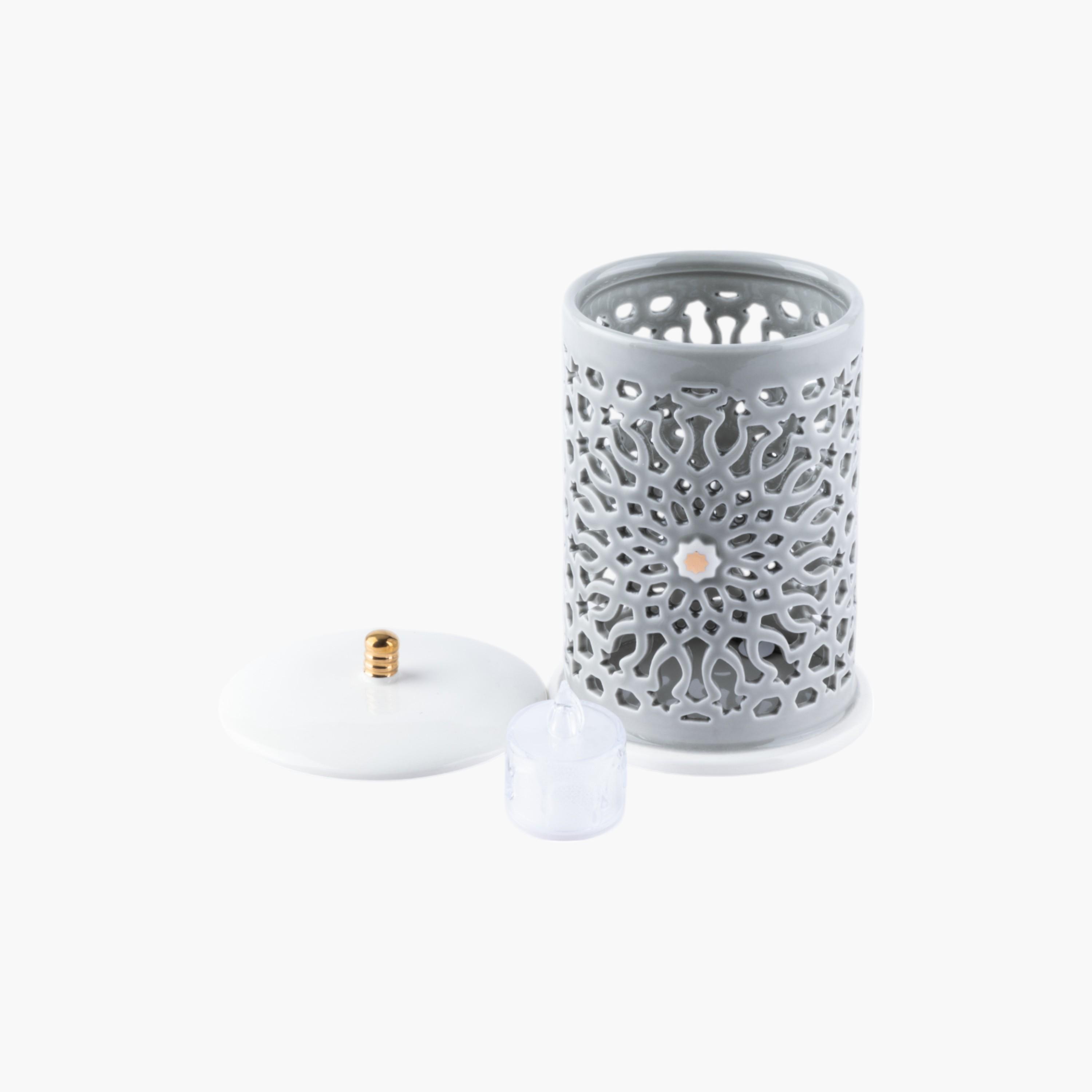 شمعة بلا لهب مع حامل شموع بورسلان من أوتانتك-household-decor-candleholdersandlanterns-image-1